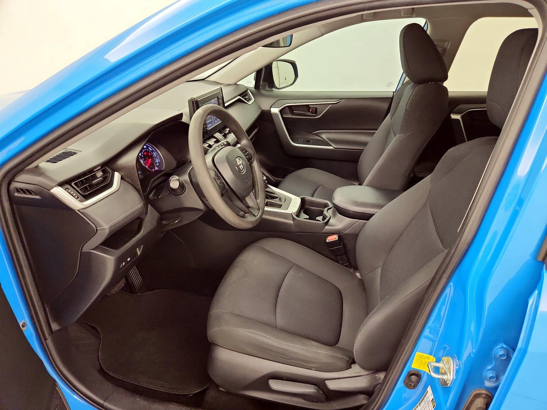 Thumbnail: 2019 Toyota RAV4 - 11