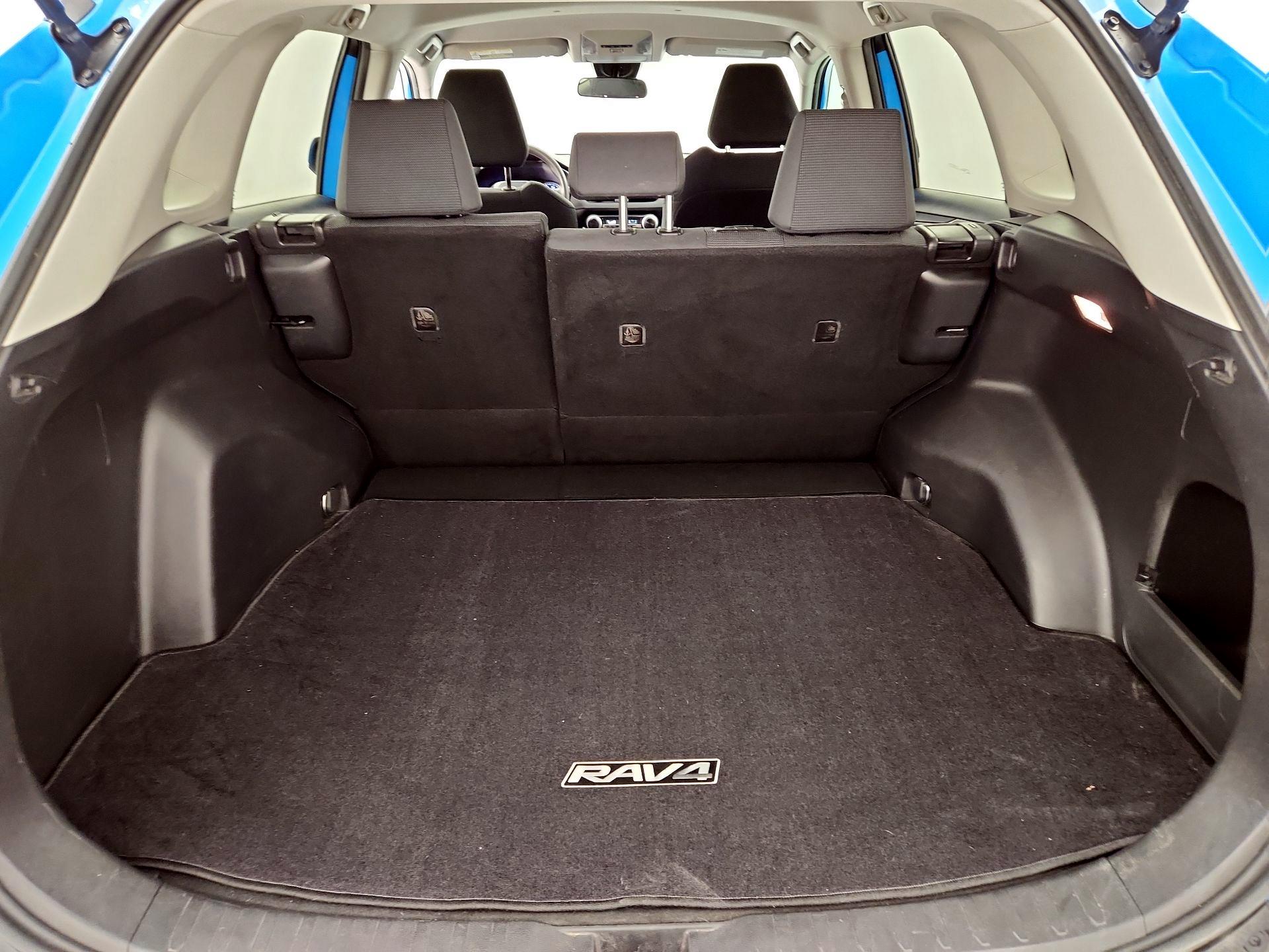 Thumbnail: 2019 Toyota RAV4 - 20