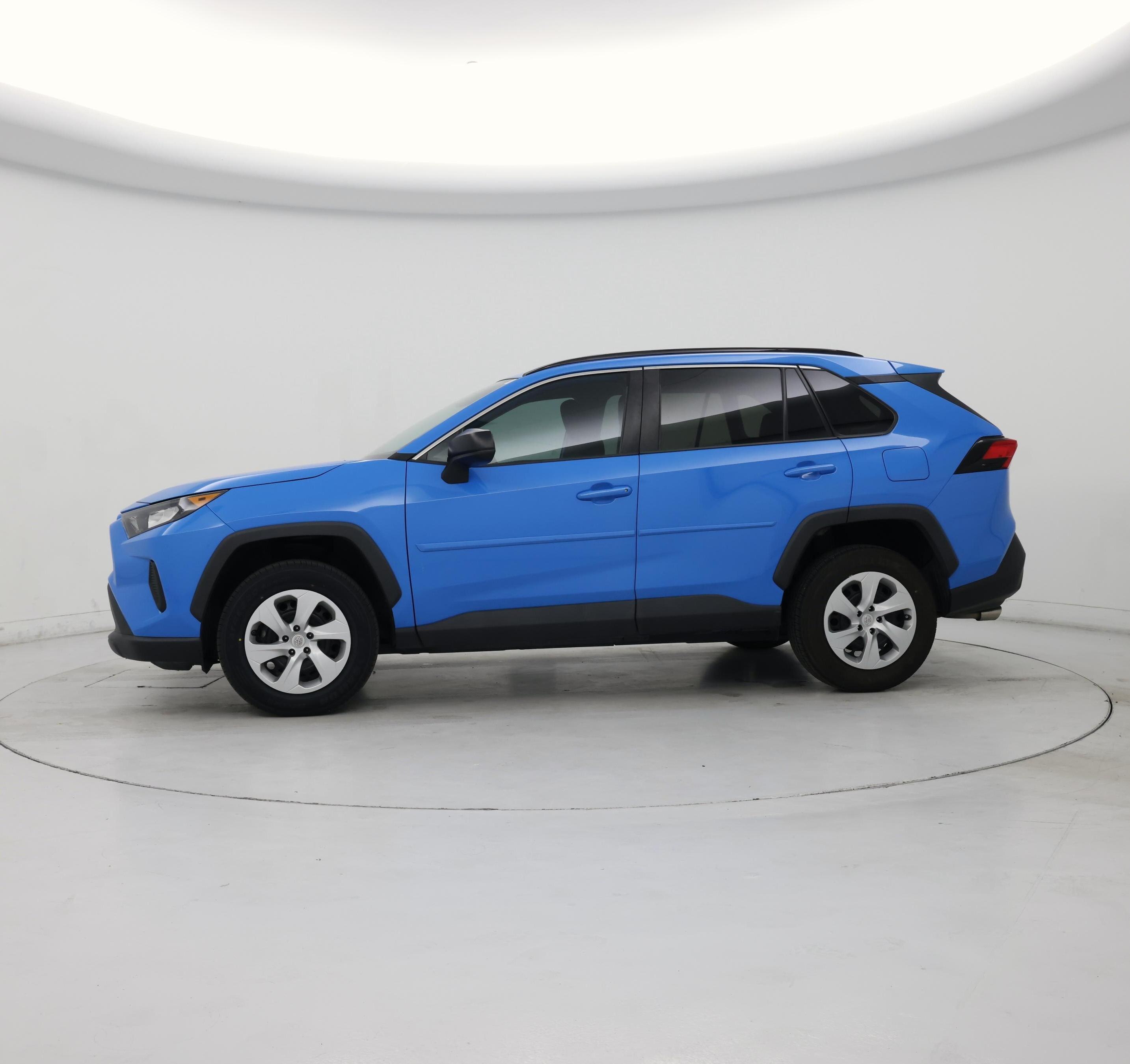 Thumbnail: 2019 Toyota RAV4 - 3