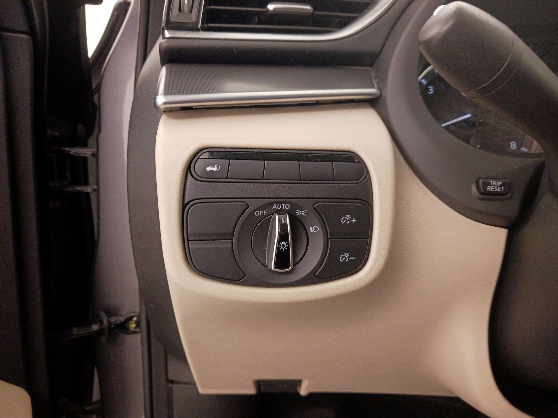 Thumbnail: 2019 INFINITI QX50 - 13