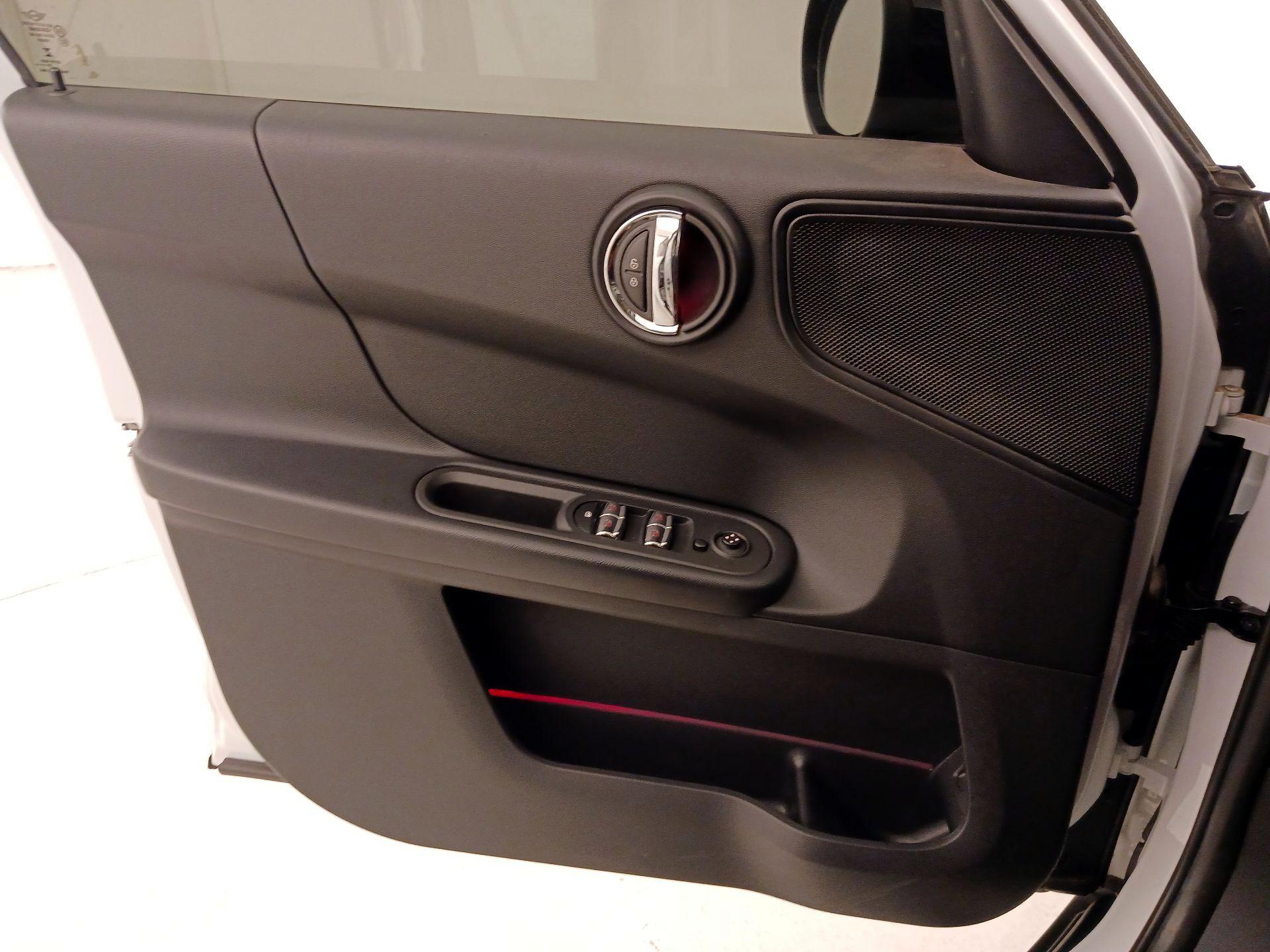 Thumbnail: 2020 MINI Cooper Countryman - 12