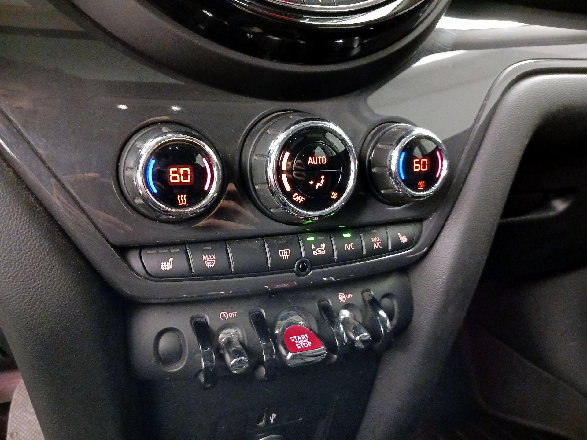 Thumbnail: 2020 MINI Cooper Countryman - 16