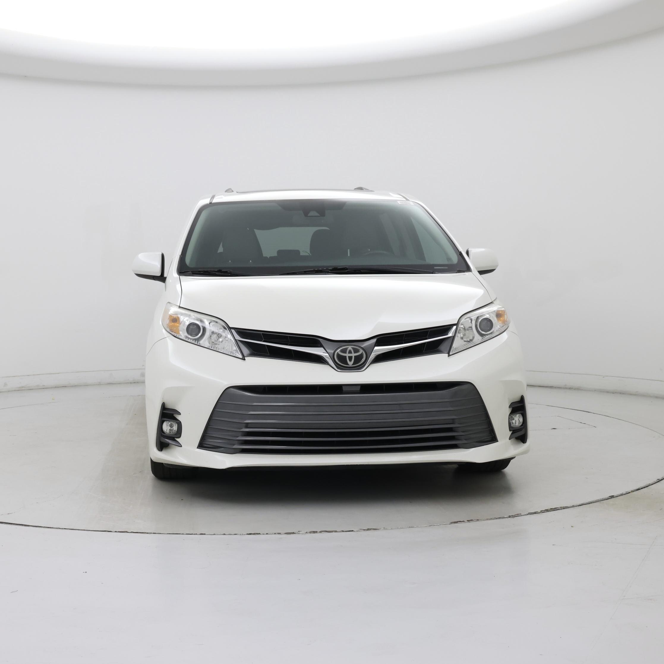 Thumbnail: 2018 Toyota Sienna - 5