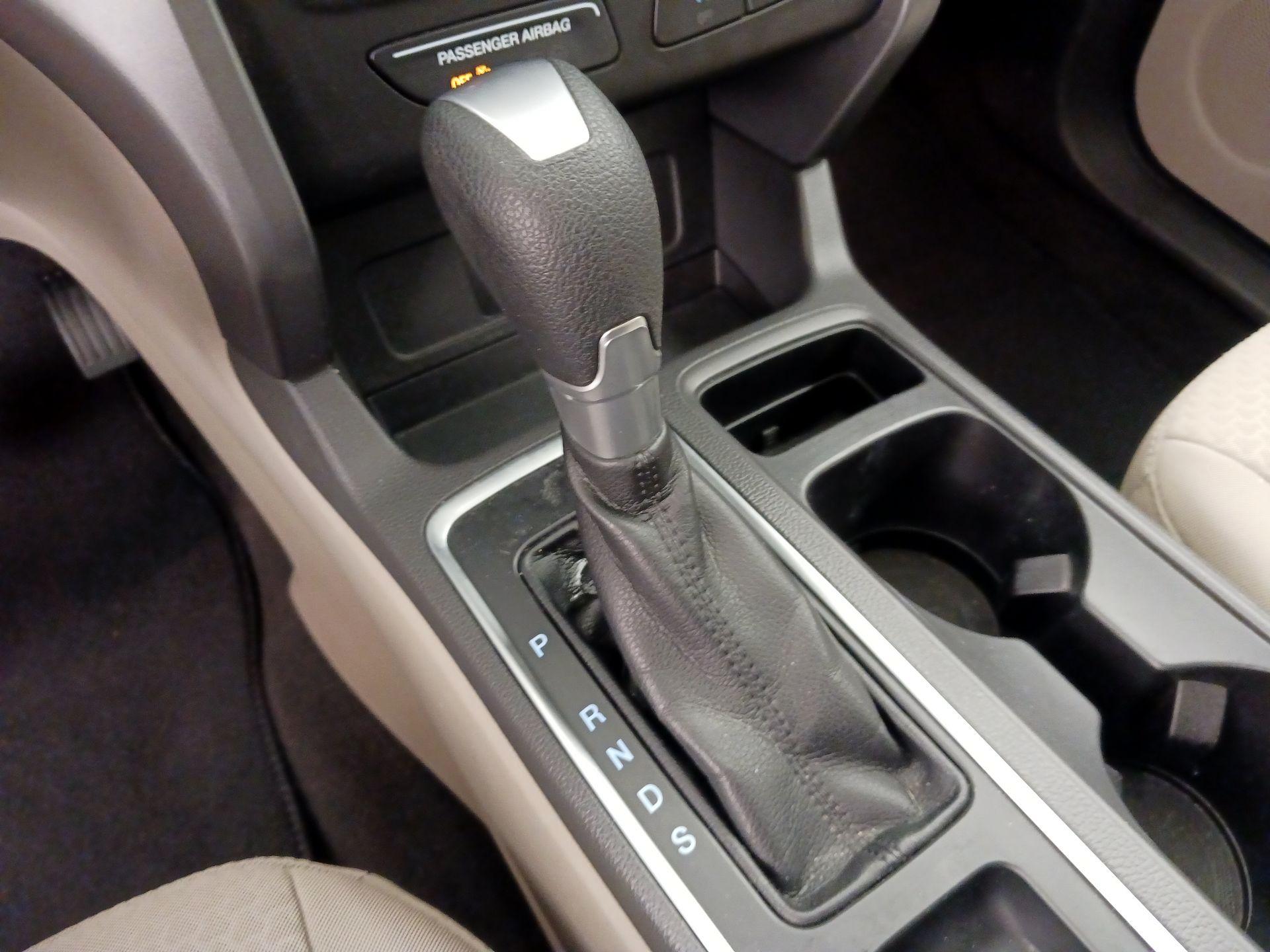 Thumbnail: 2017 Ford Escape - 18