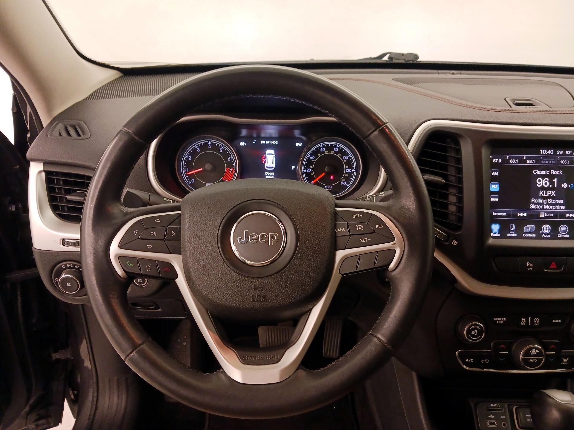 Thumbnail: 2015 Jeep Cherokee - 10