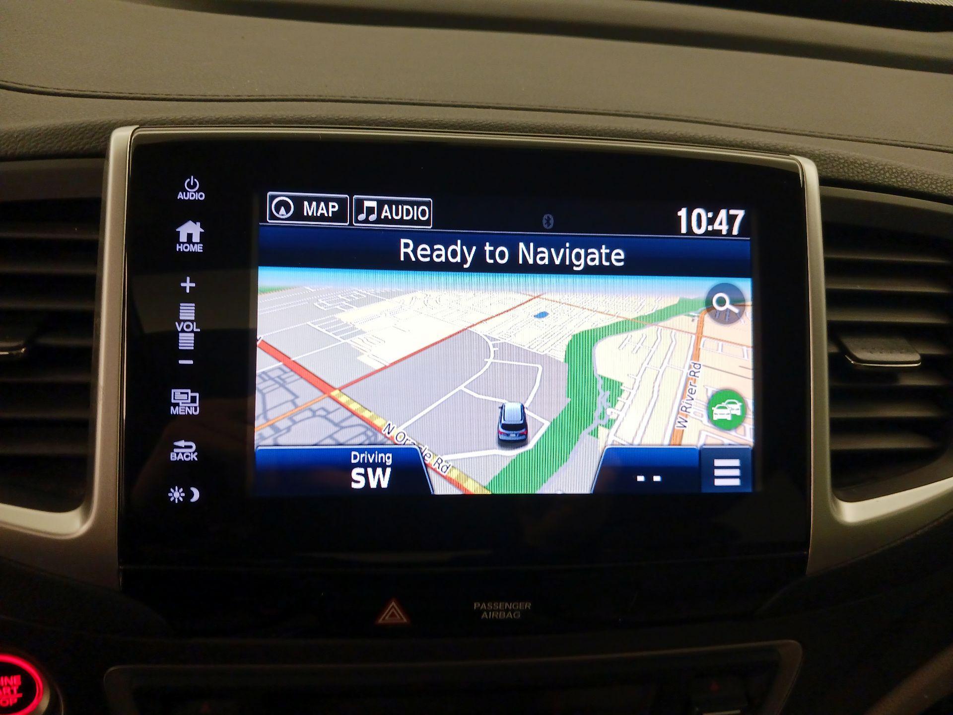 Thumbnail: 2017 Honda Pilot - 14