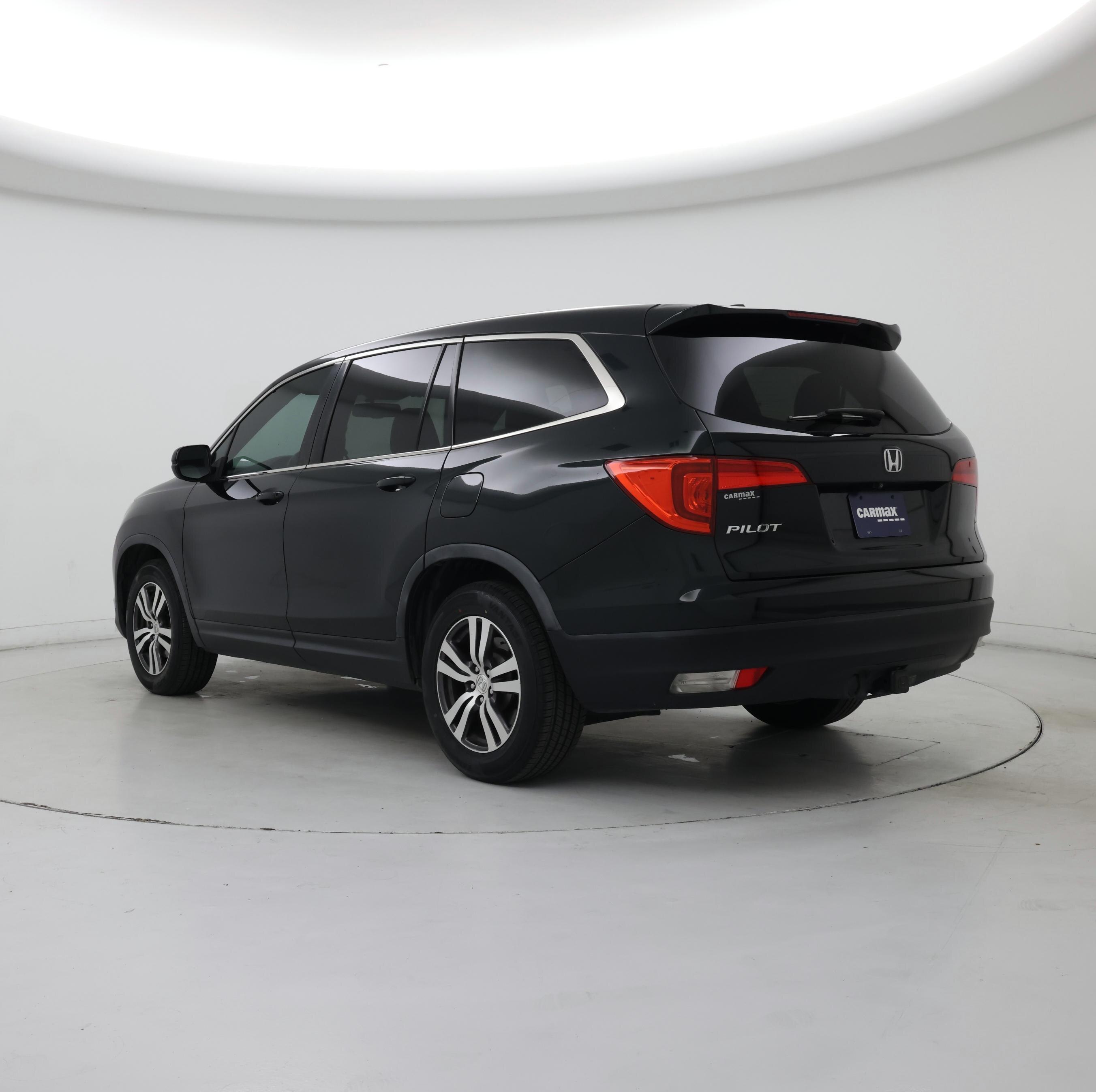 Thumbnail: 2017 Honda Pilot - 2