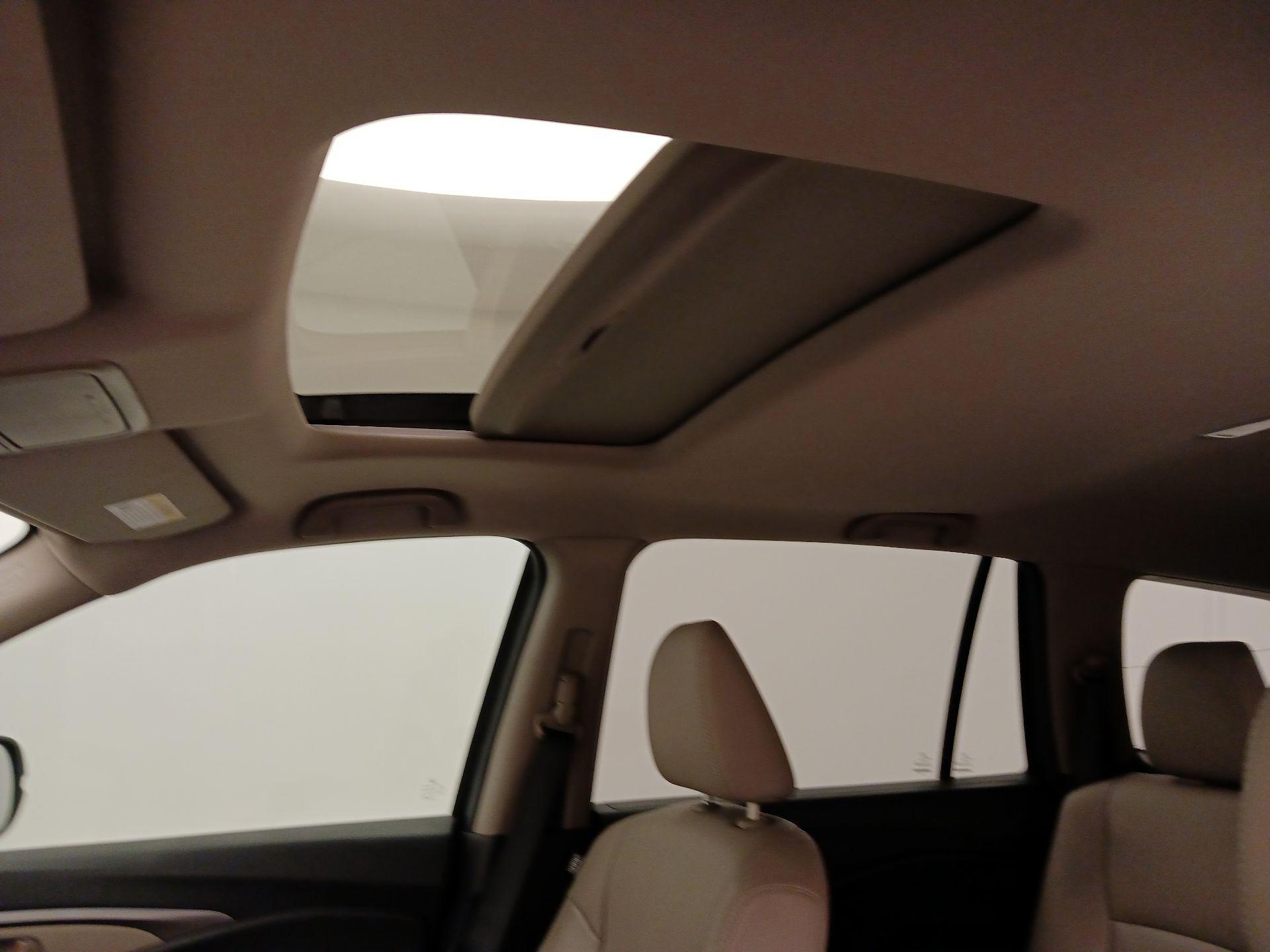 Thumbnail: 2017 Honda Pilot - 20