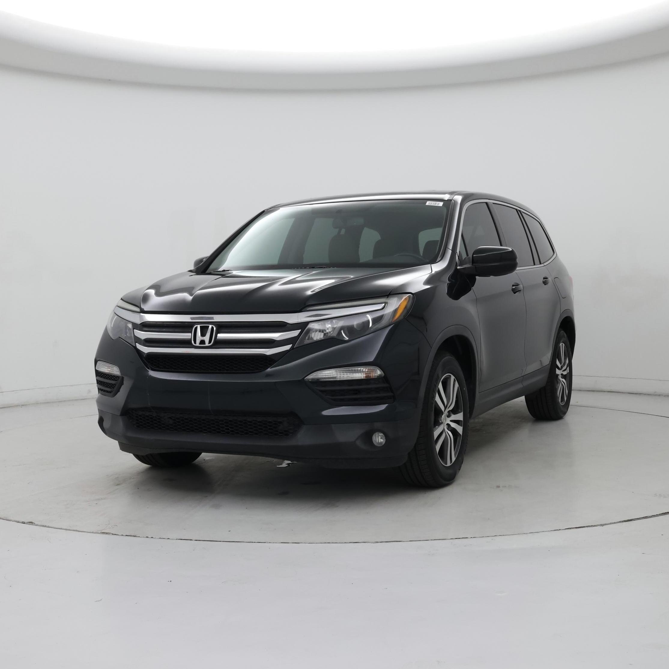 Thumbnail: 2017 Honda Pilot - 4