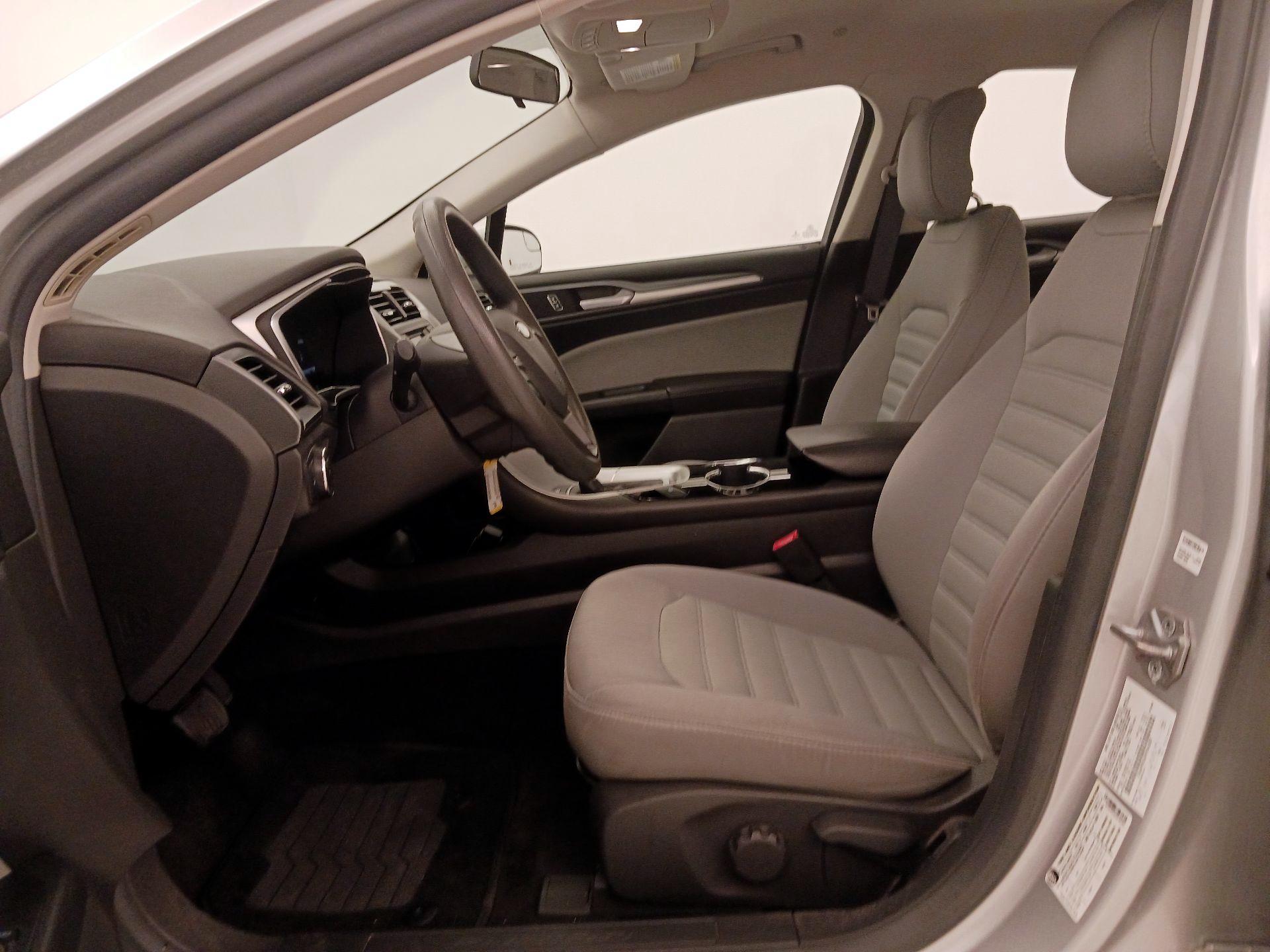 Thumbnail: 2015 Ford Fusion - 11