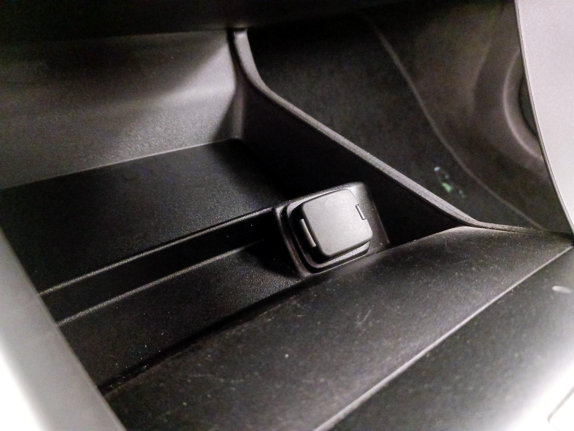 Thumbnail: 2015 Ford Fusion - 18