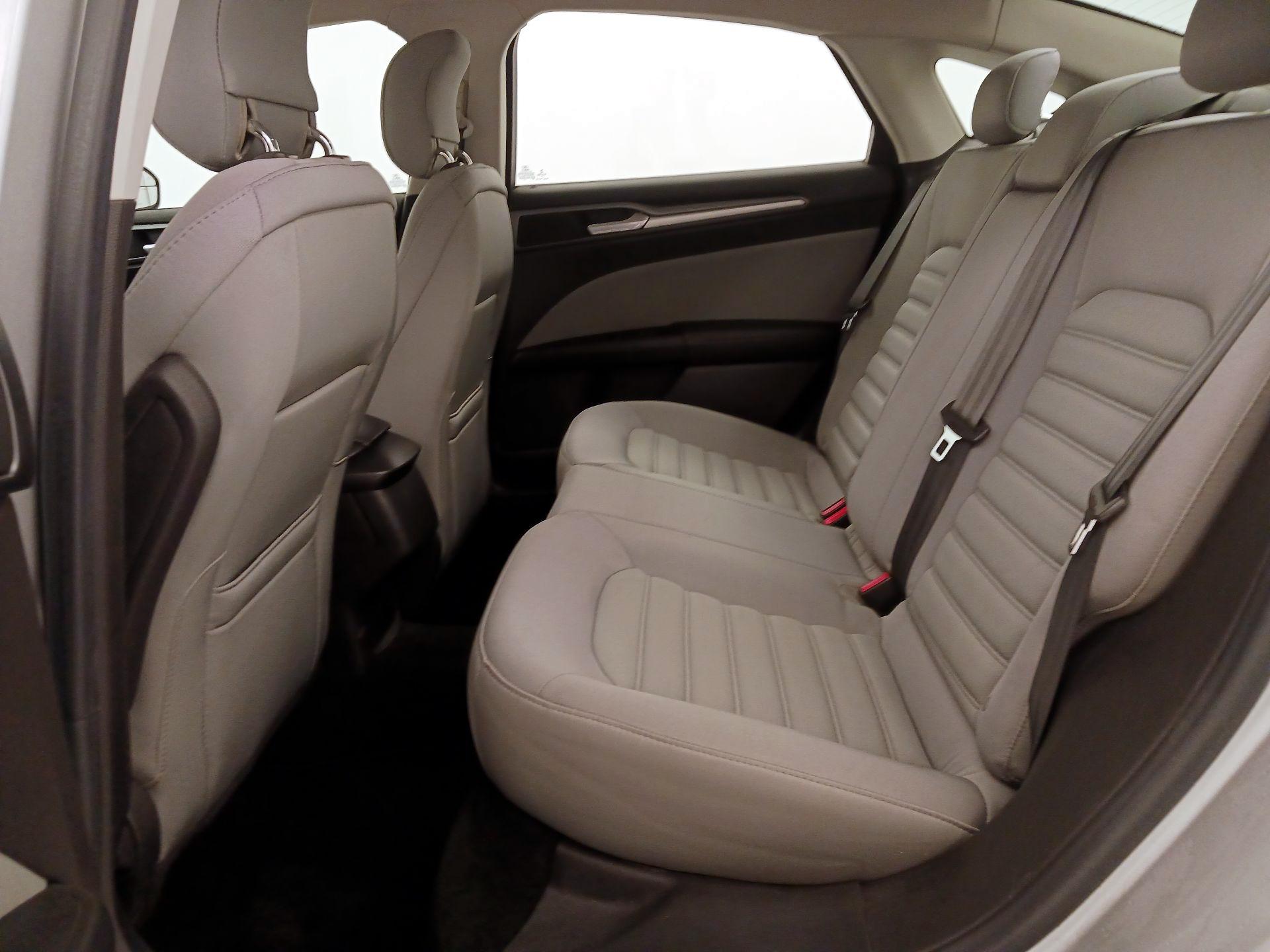 Thumbnail: 2015 Ford Fusion - 19