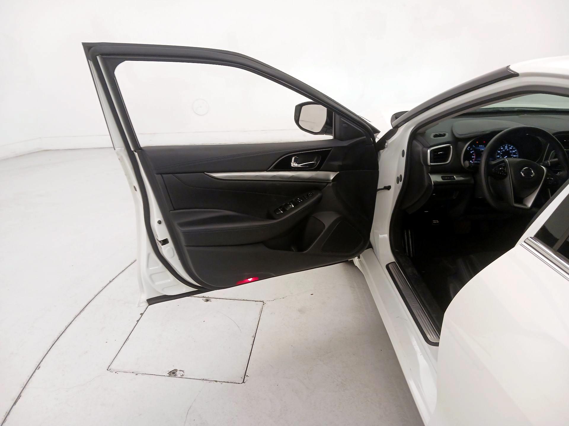 Thumbnail: 2020 Nissan Maxima - 12