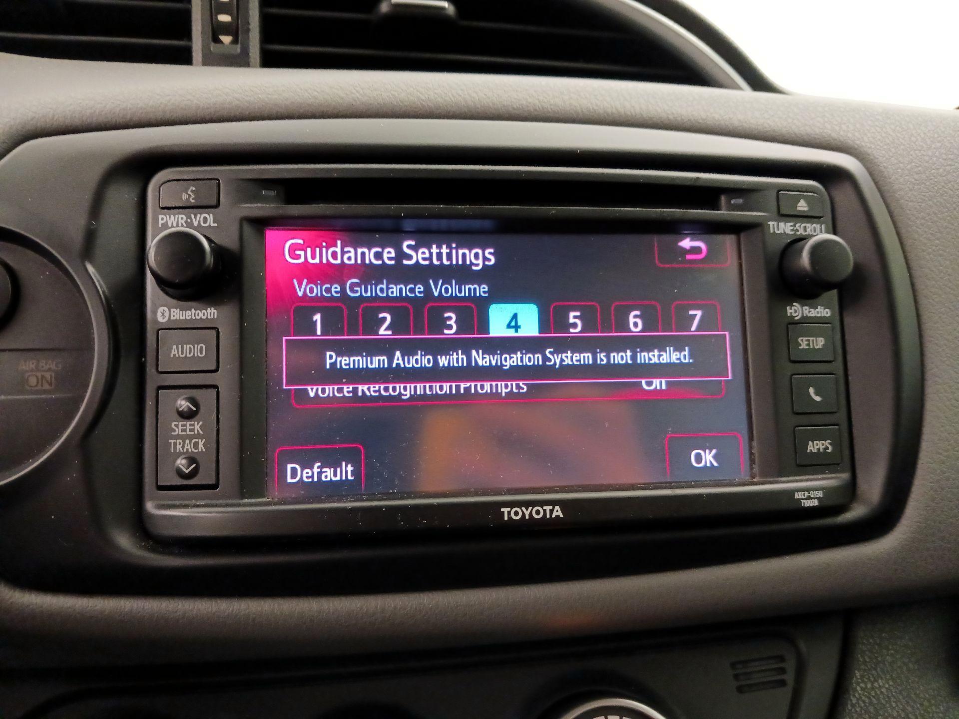 Thumbnail: 2015 Toyota Yaris - 14