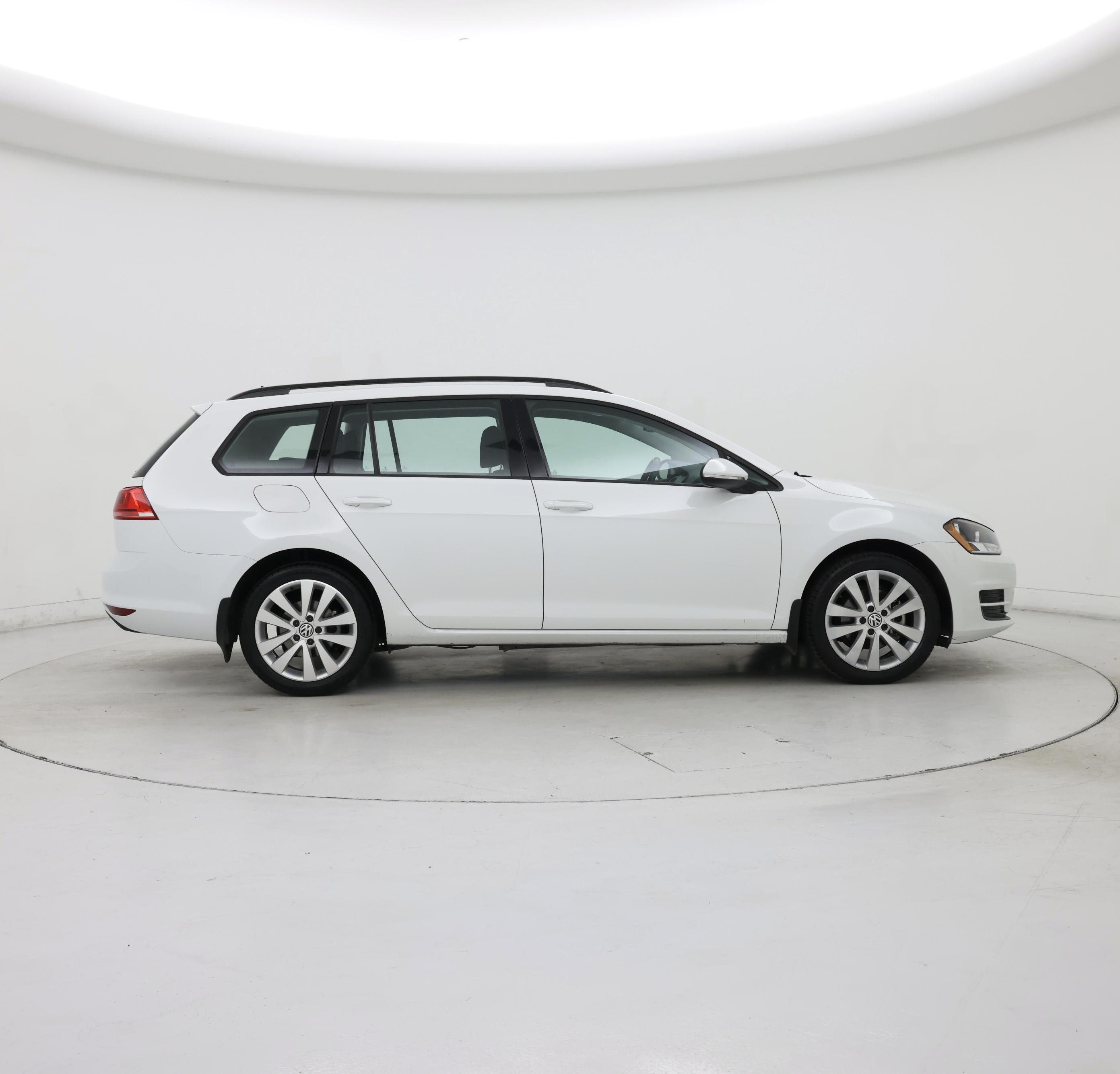 Thumbnail: 2016 Volkswagen Golf - 7