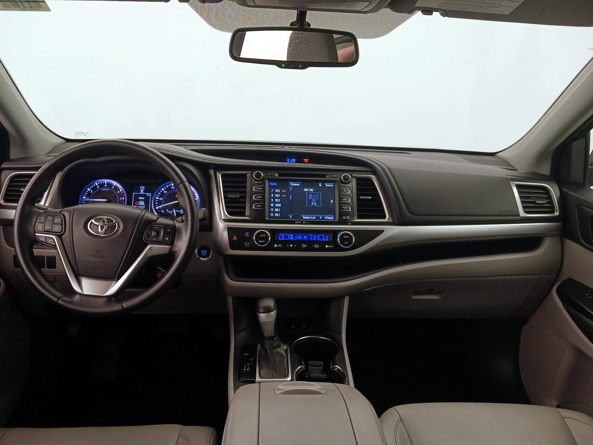 Thumbnail: 2014 Toyota Highlander - 9