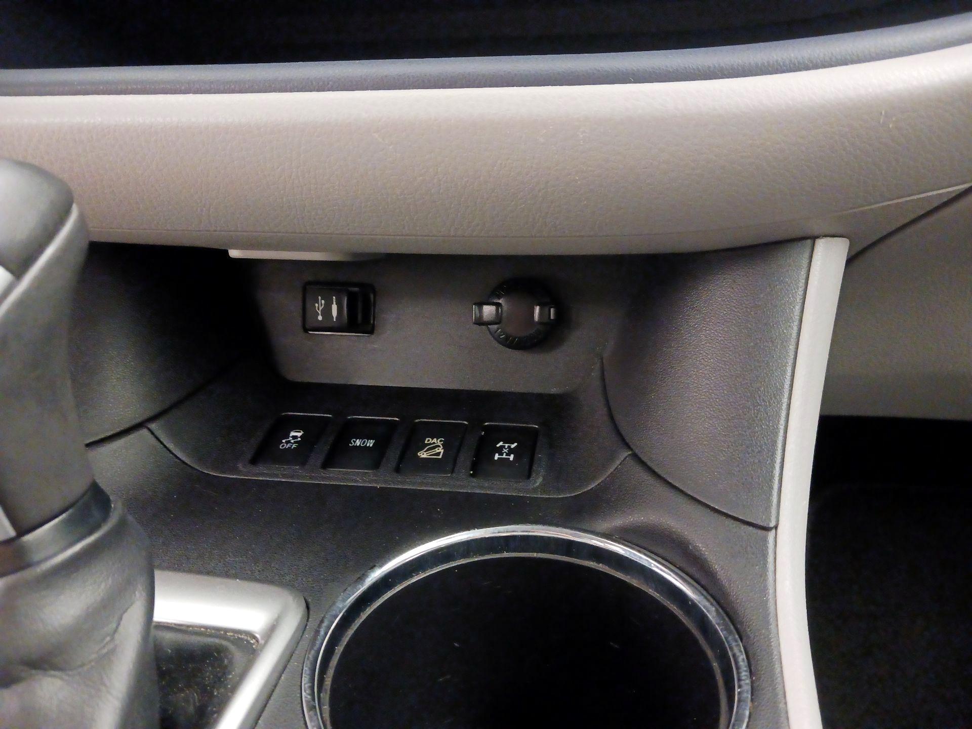 Thumbnail: 2014 Toyota Highlander - 19