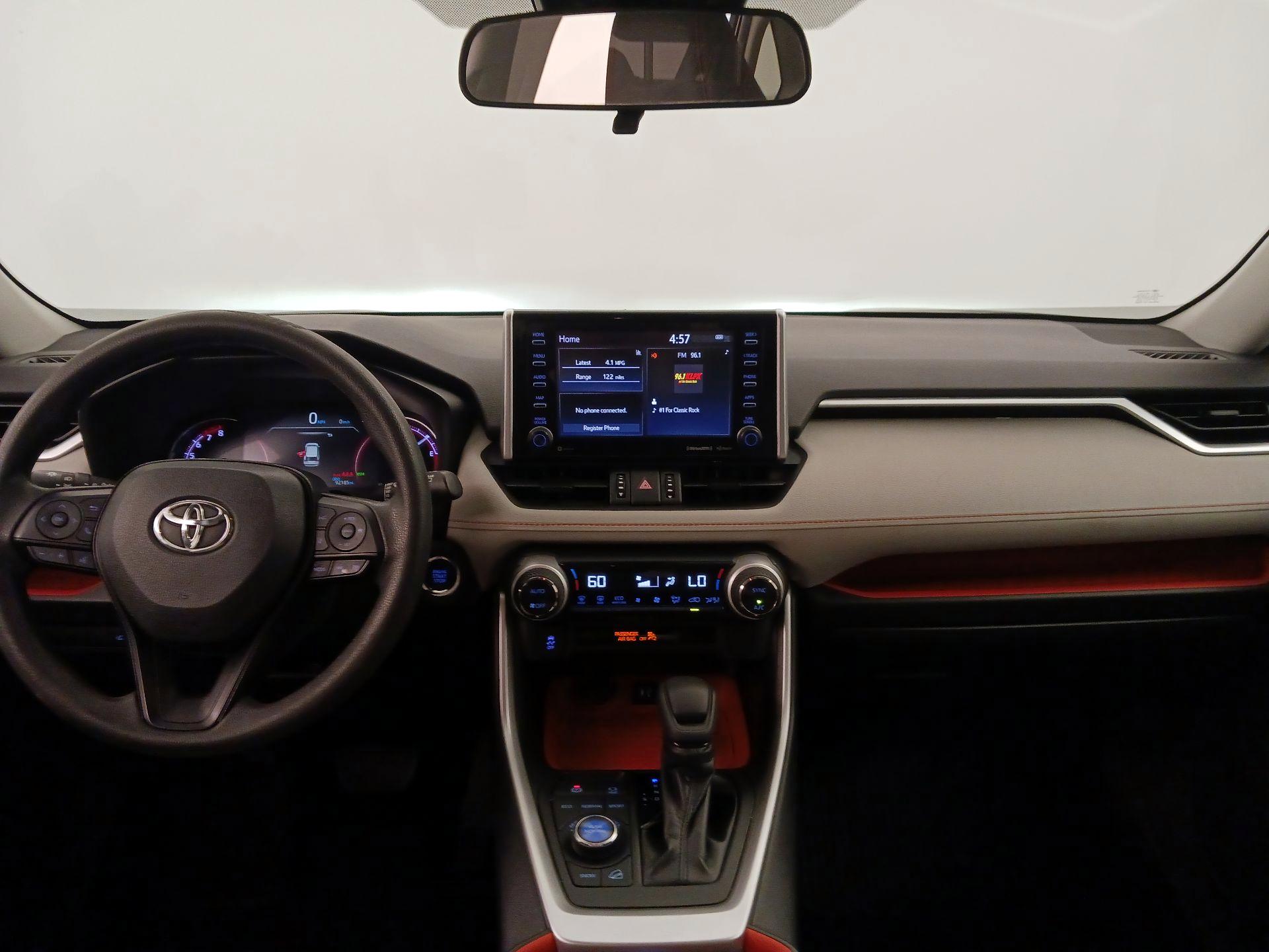 Thumbnail: 2019 Toyota RAV4 - 9