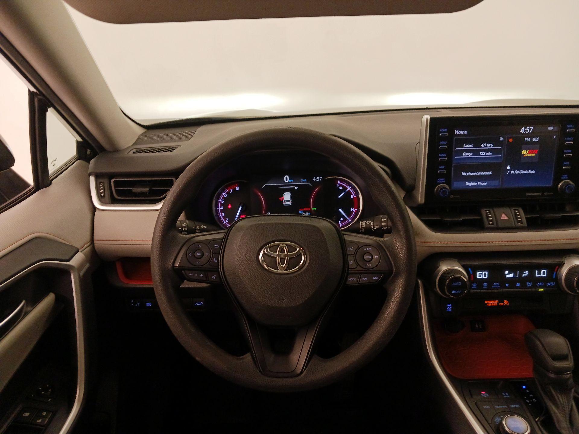 Thumbnail: 2019 Toyota RAV4 - 10