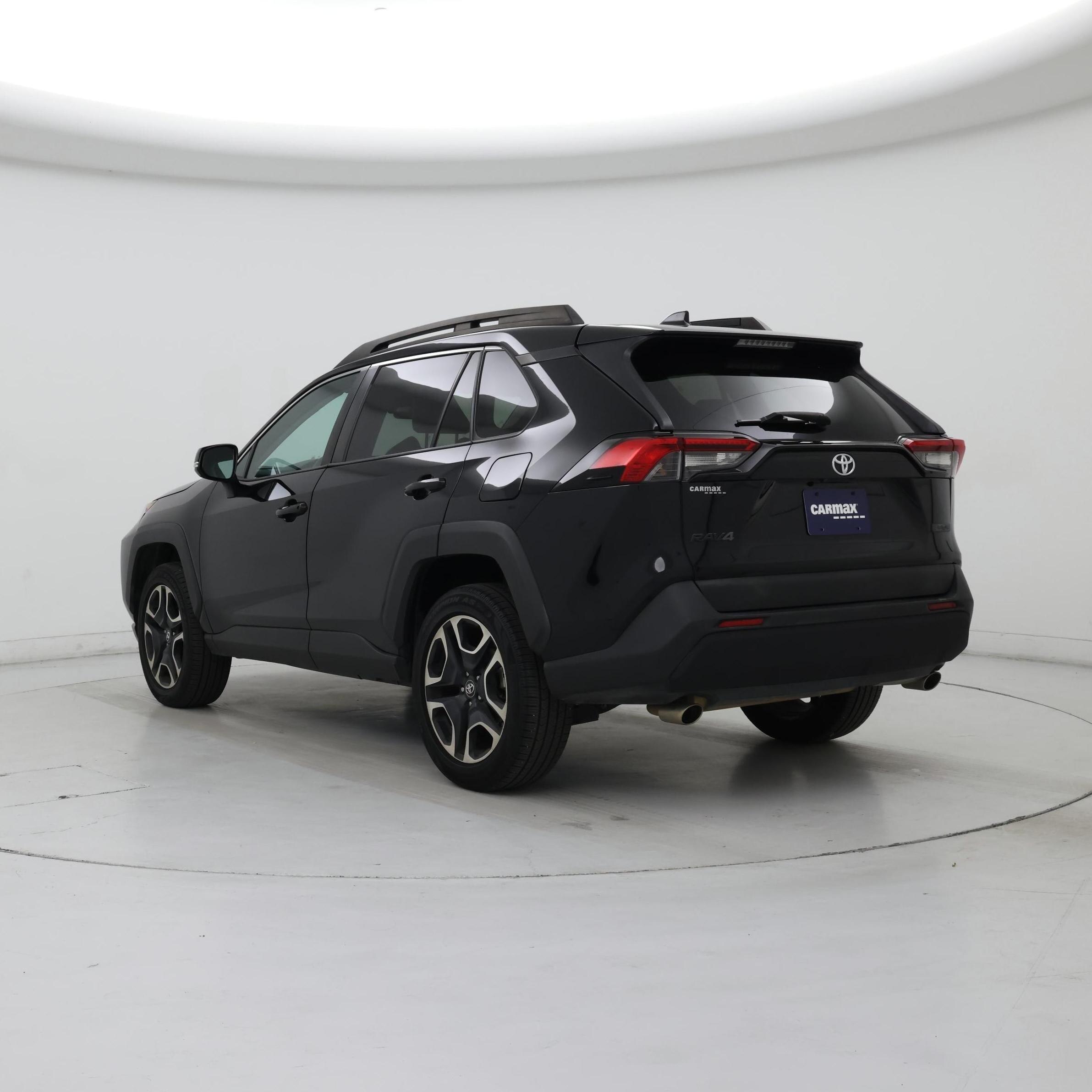 Thumbnail: 2019 Toyota RAV4 - 2