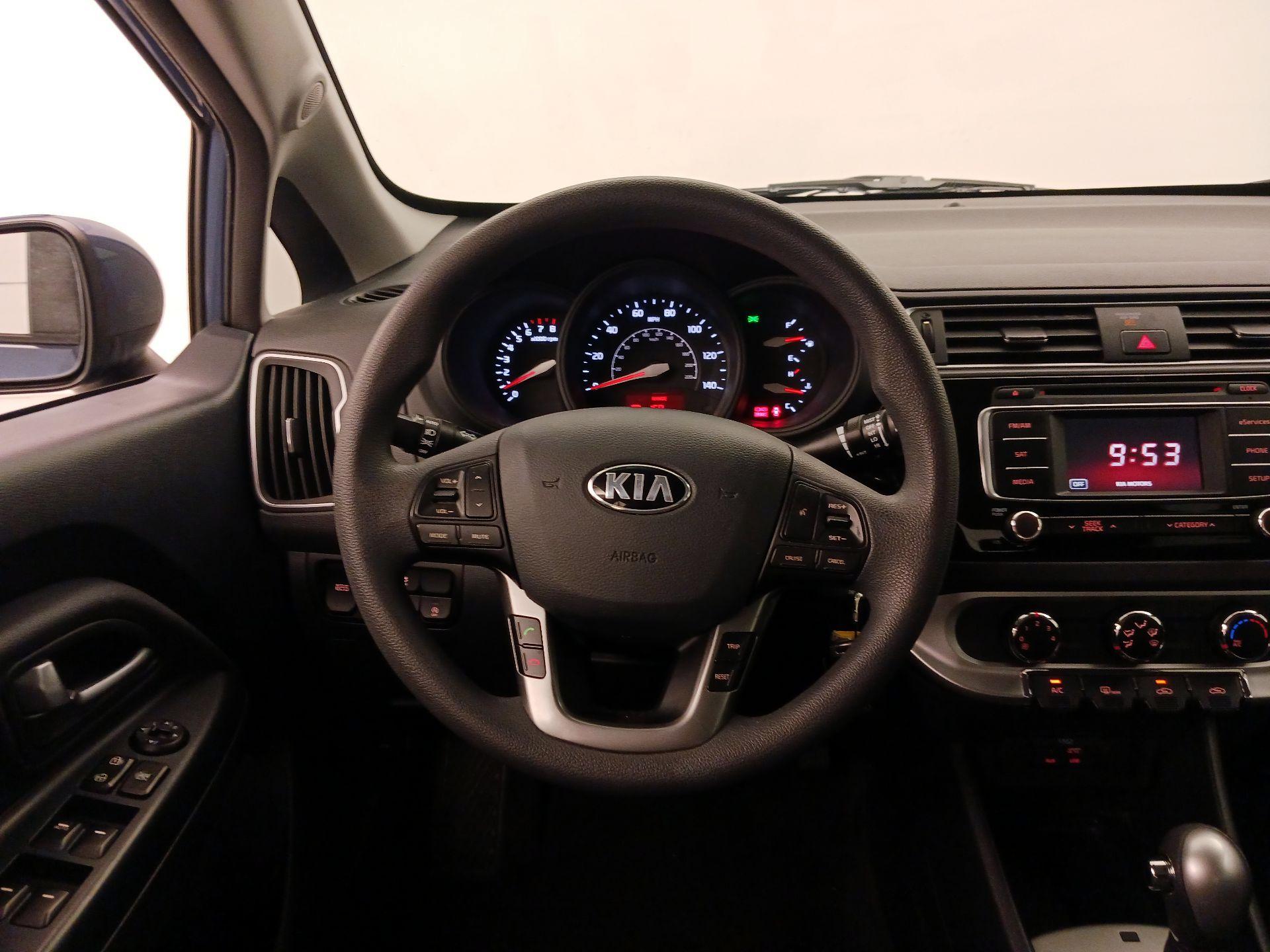 Thumbnail: 2016 Kia Rio - 10