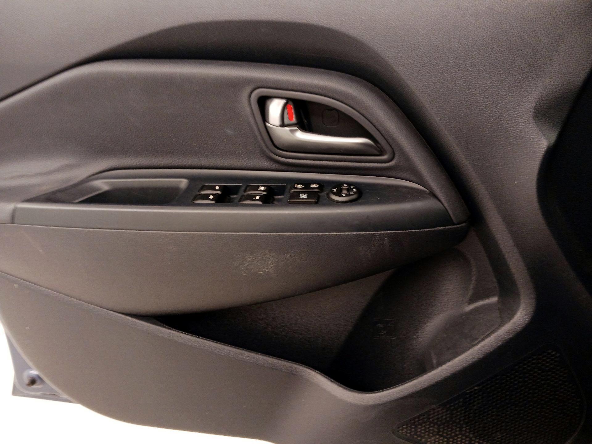 Thumbnail: 2016 Kia Rio - 12