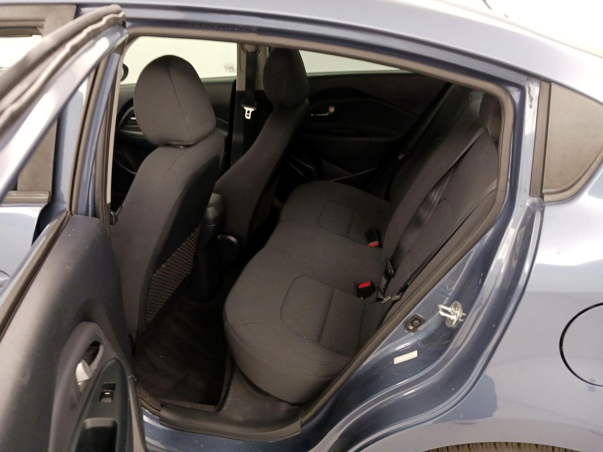 Thumbnail: 2016 Kia Rio - 19