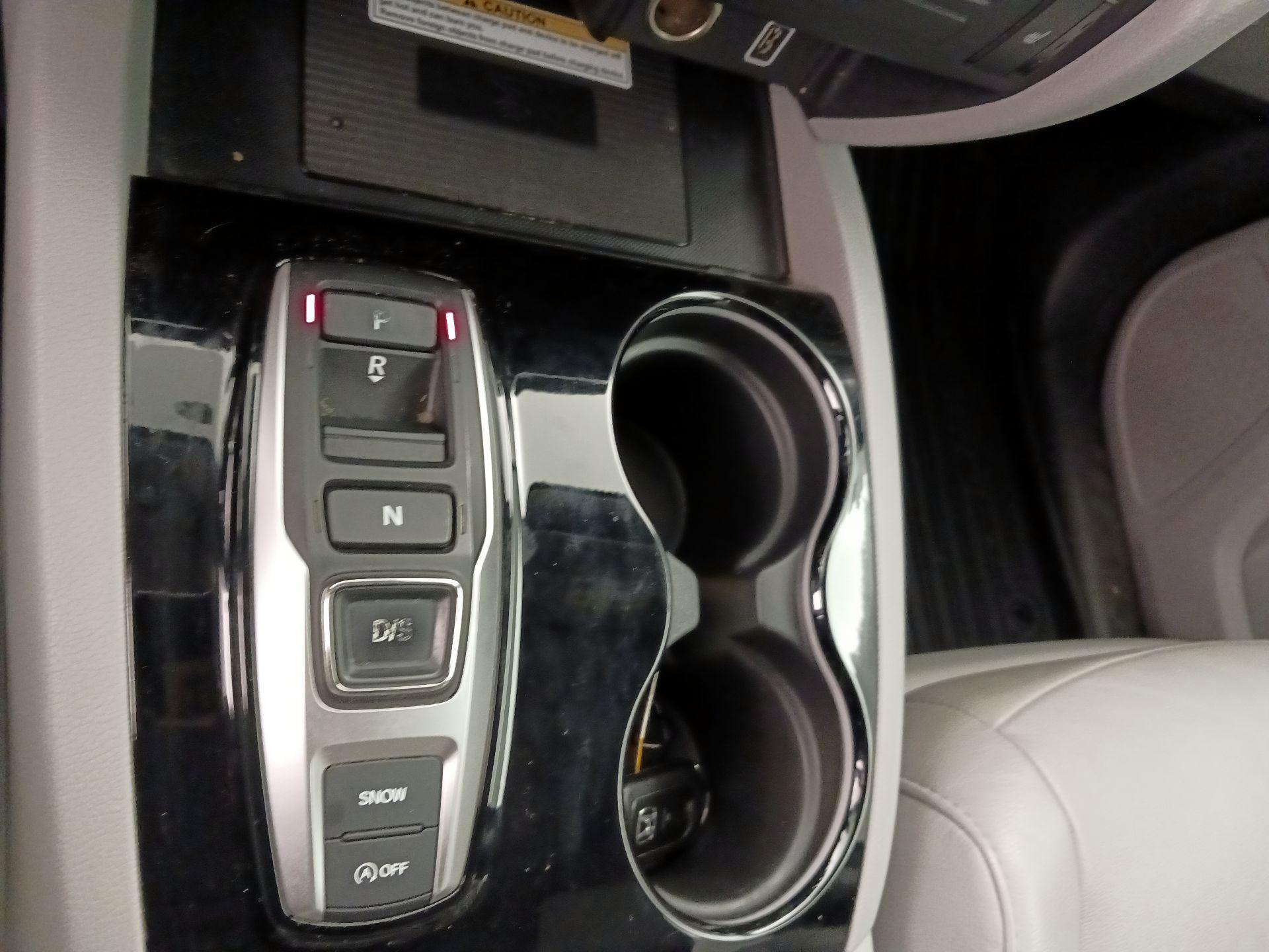 Thumbnail: 2019 Honda Pilot - 17