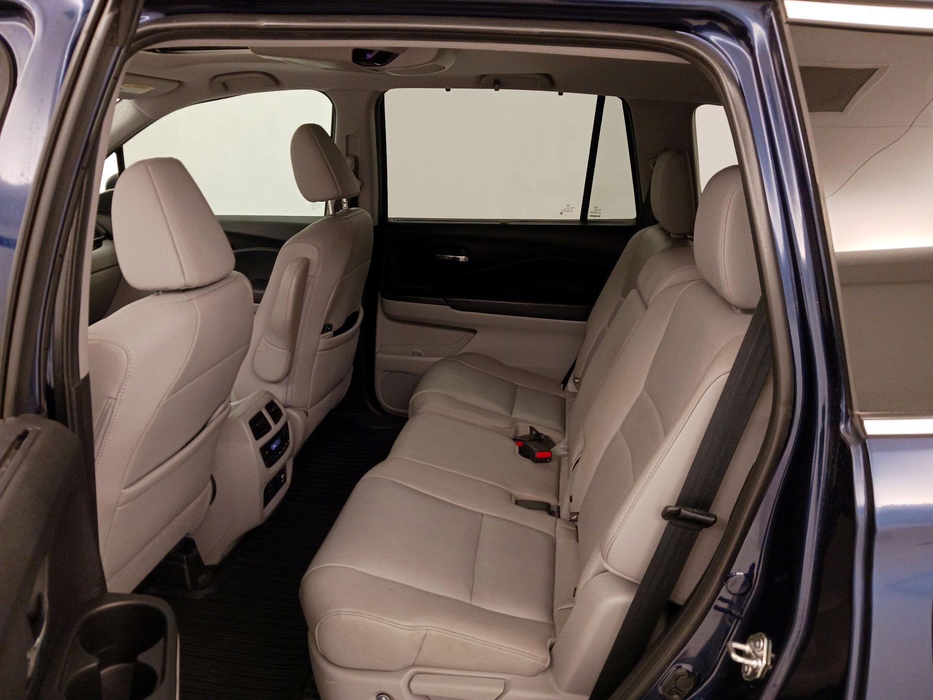 Thumbnail: 2019 Honda Pilot - 20