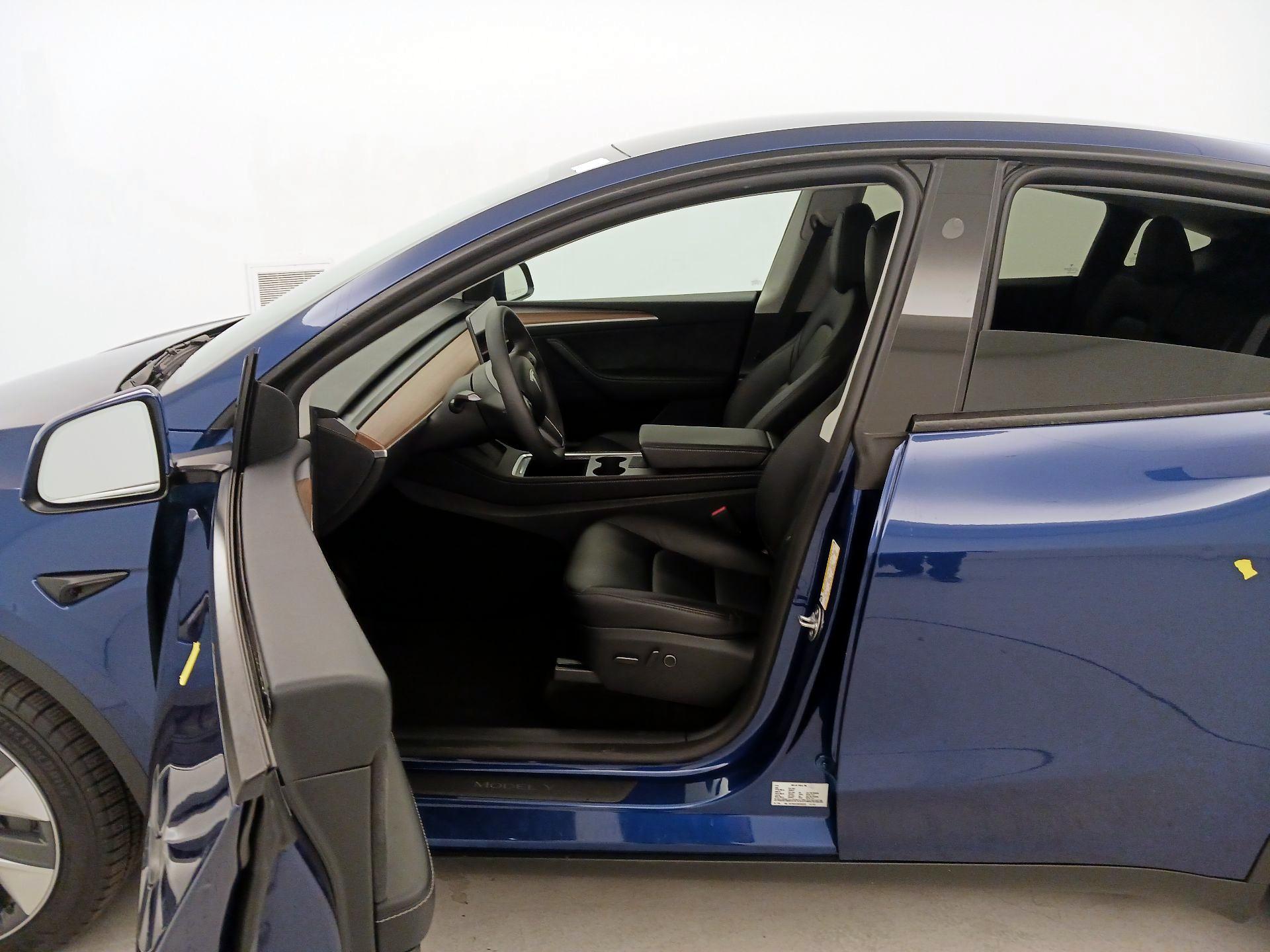 Thumbnail: 2024 Tesla Model Y - 11