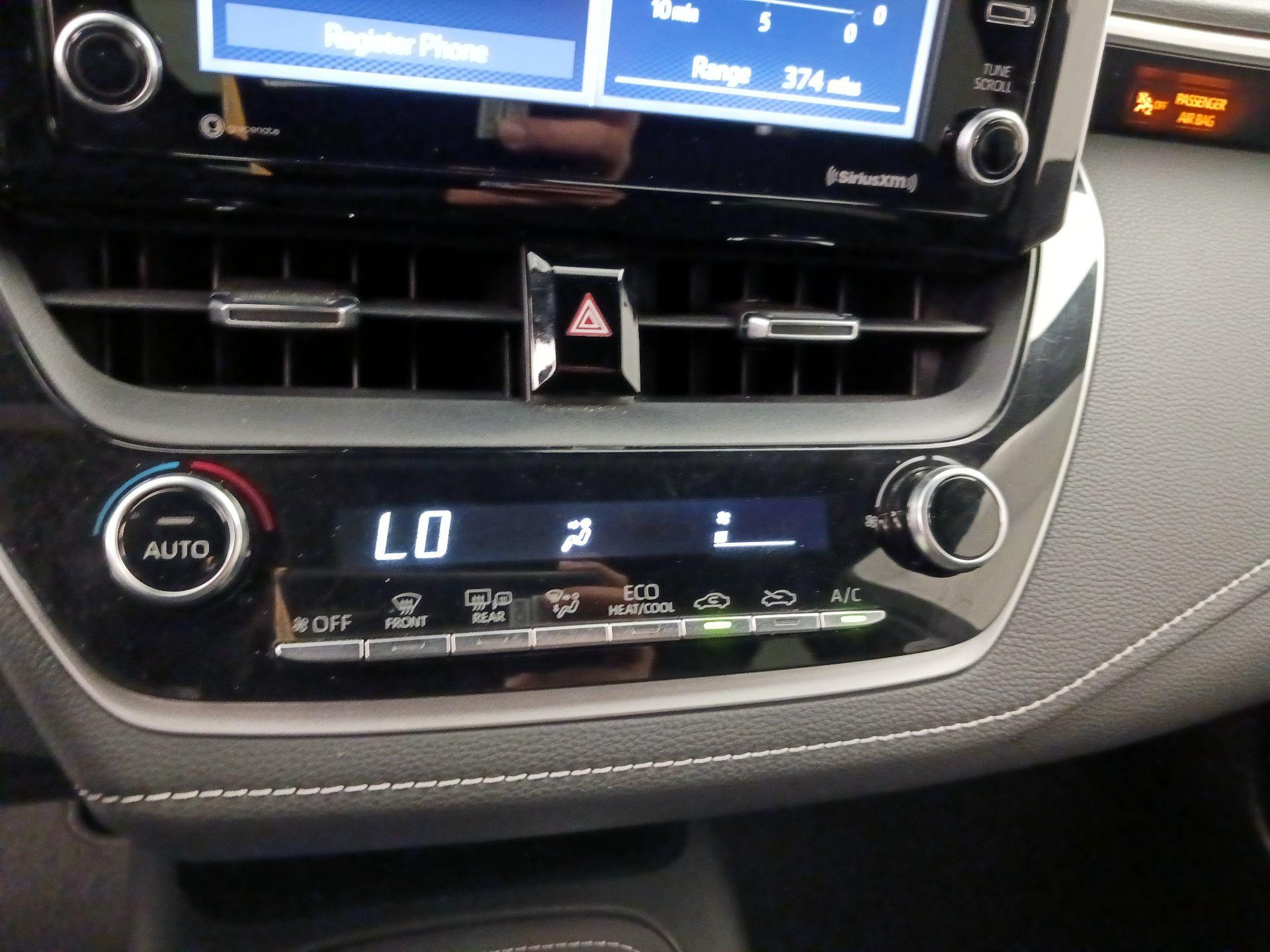 Thumbnail: 2021 Toyota Corolla - 16