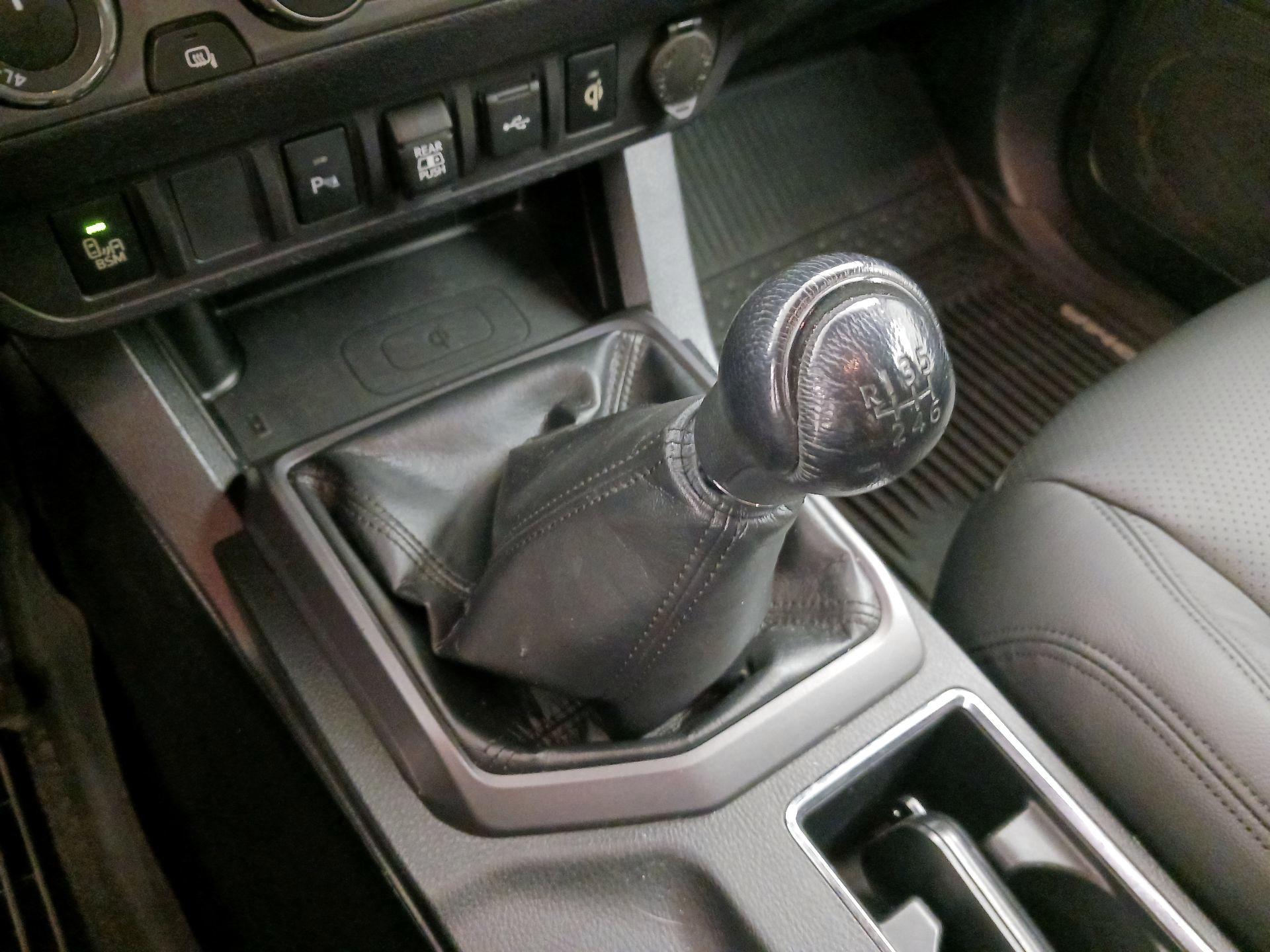 Thumbnail: 2020 Toyota Tacoma - 18