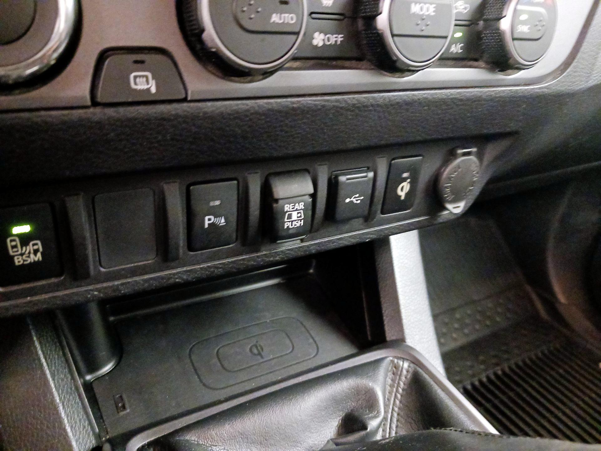 Thumbnail: 2020 Toyota Tacoma - 19