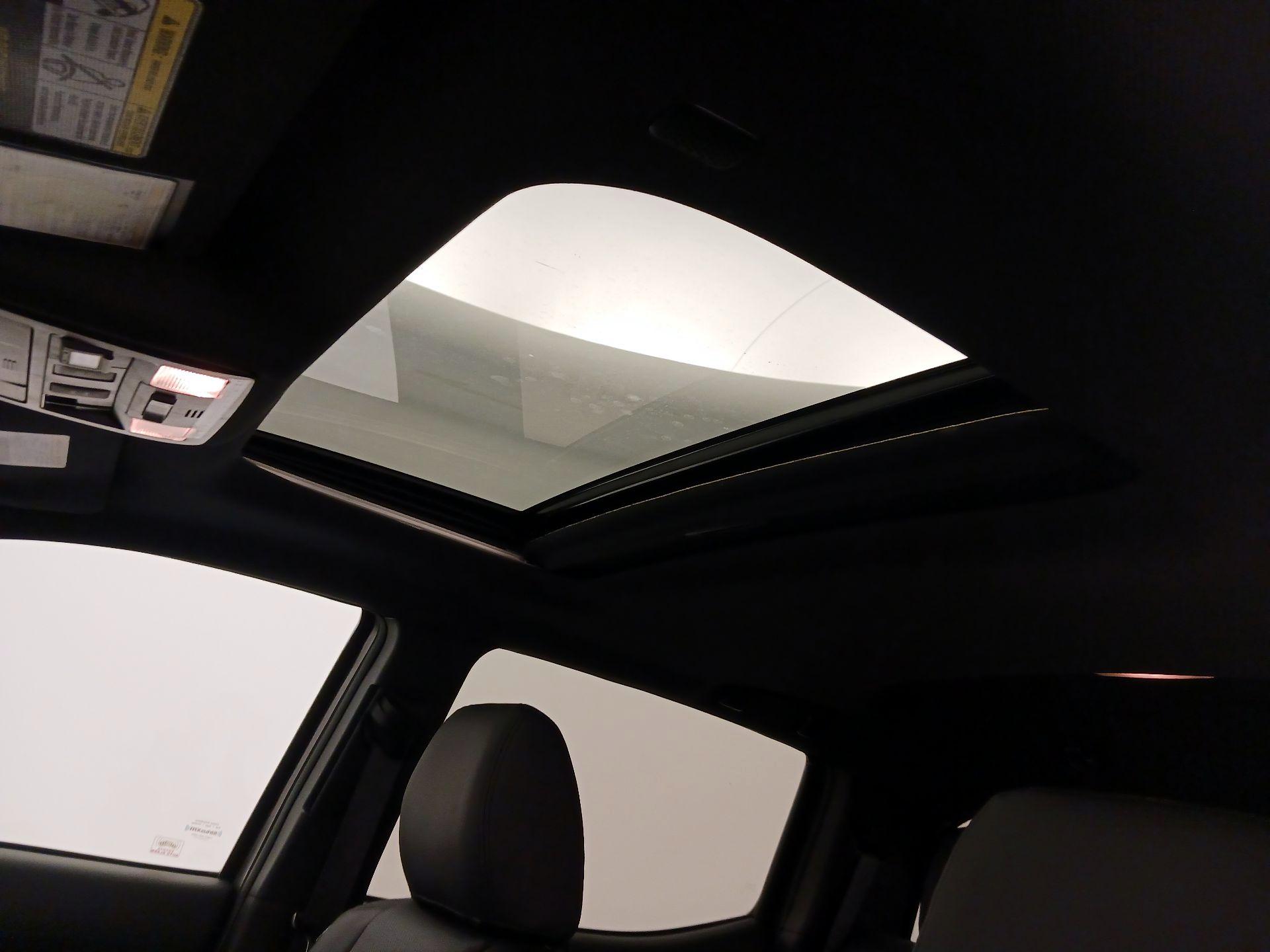 Thumbnail: 2020 Toyota Tacoma - 20