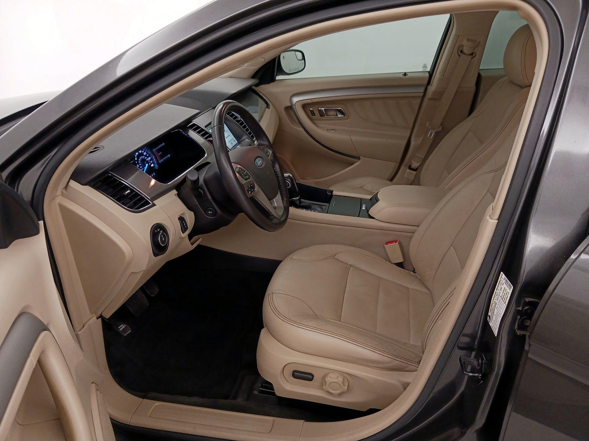 Thumbnail: 2016 Ford Taurus - 11