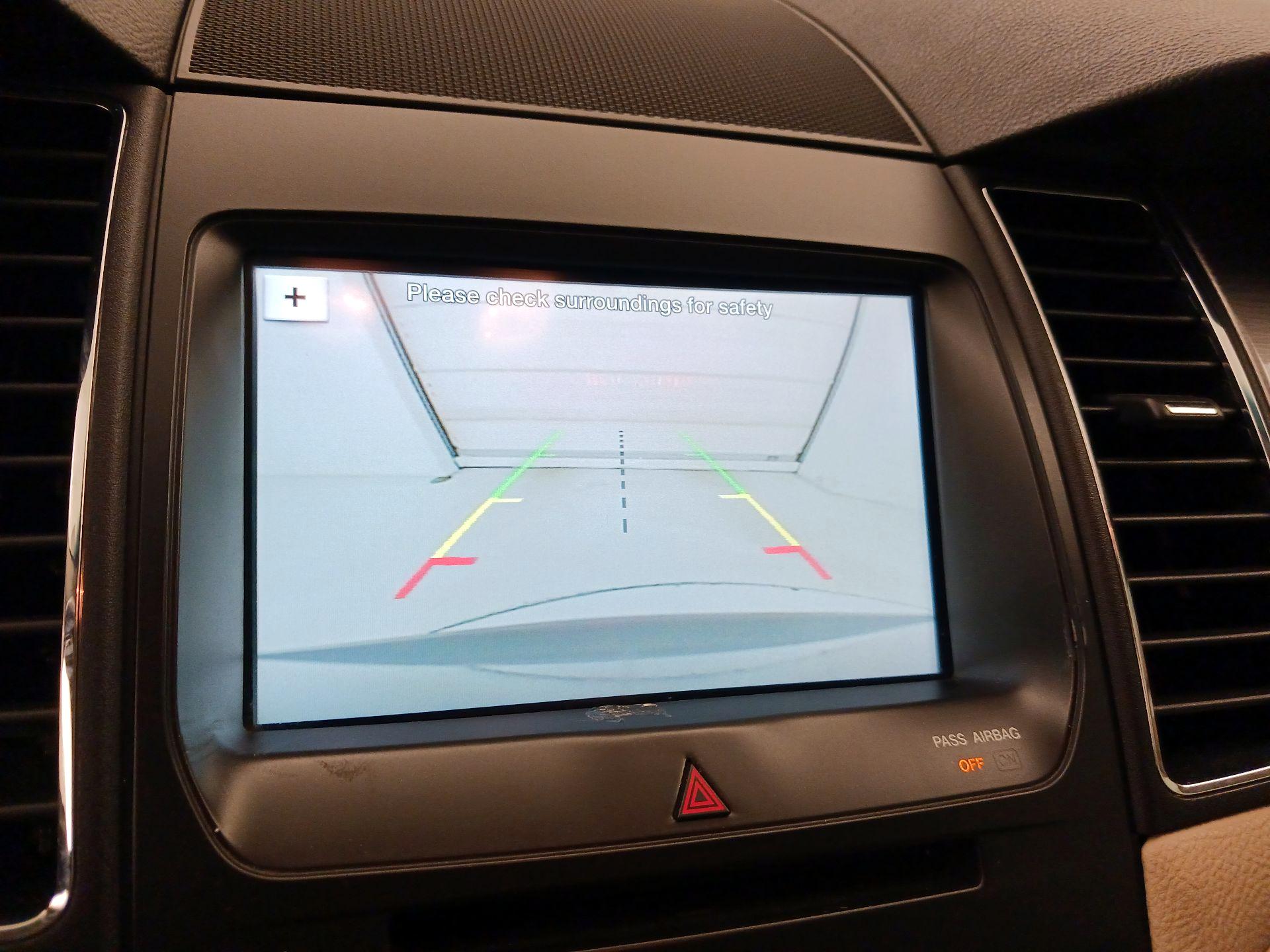 Thumbnail: 2016 Ford Taurus - 14