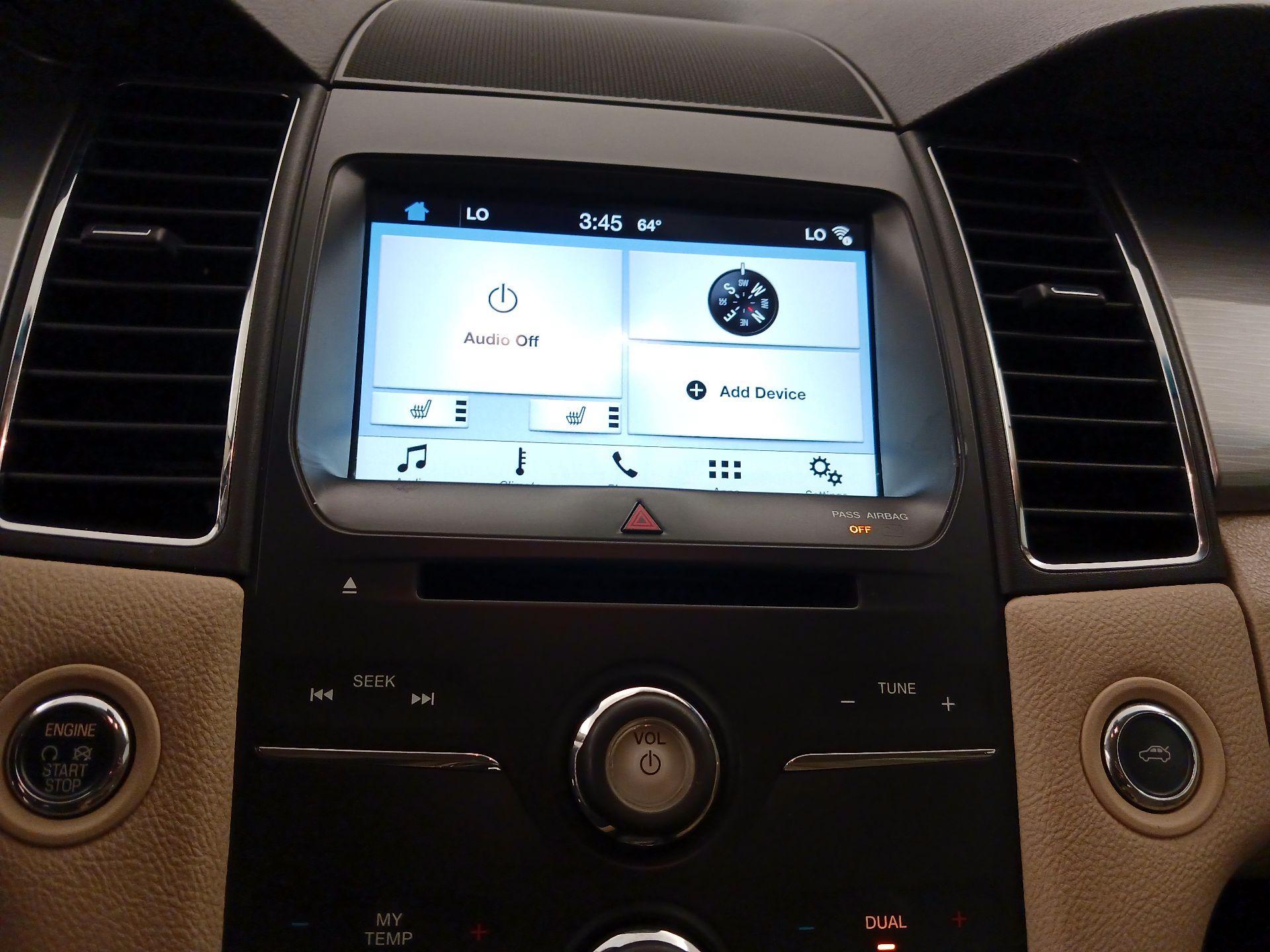 Thumbnail: 2016 Ford Taurus - 15