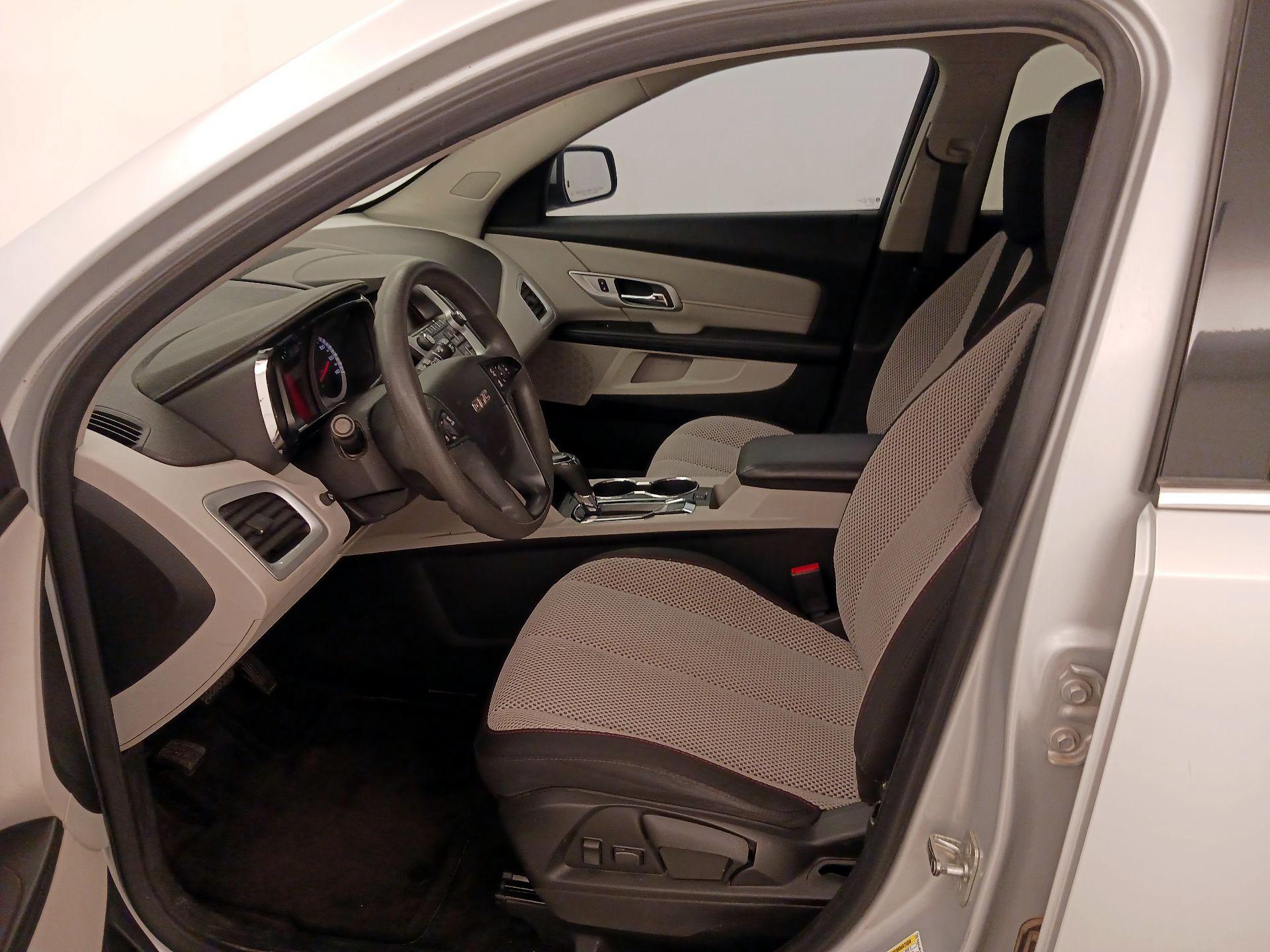 Thumbnail: 2016 GMC Terrain - 11