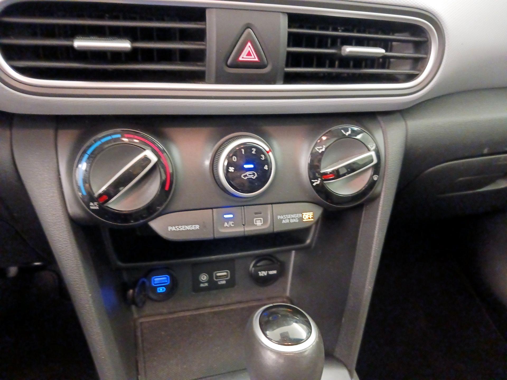 Thumbnail: 2019 Hyundai Kona - 17