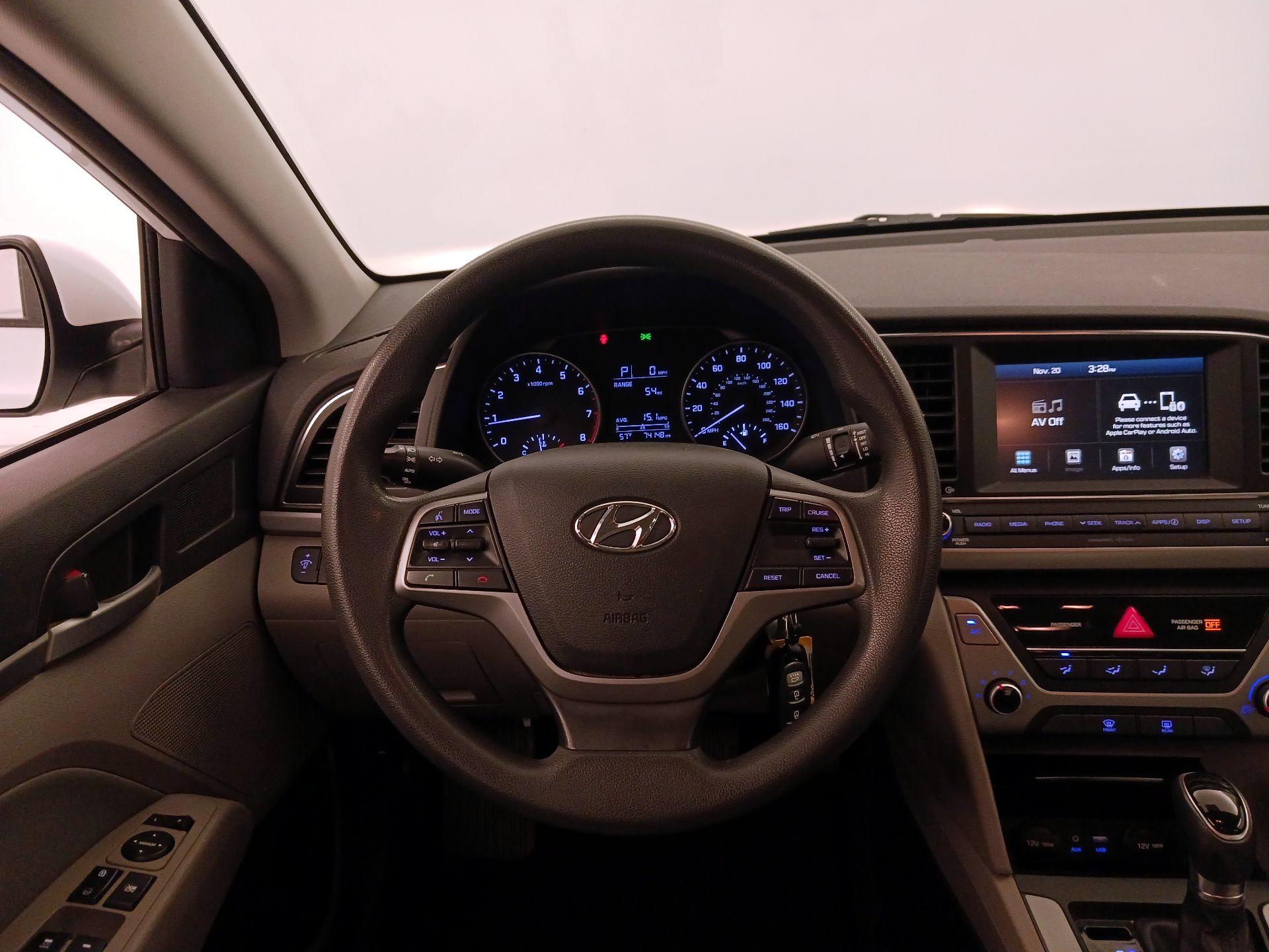 Thumbnail: 2017 Hyundai Elantra - 10