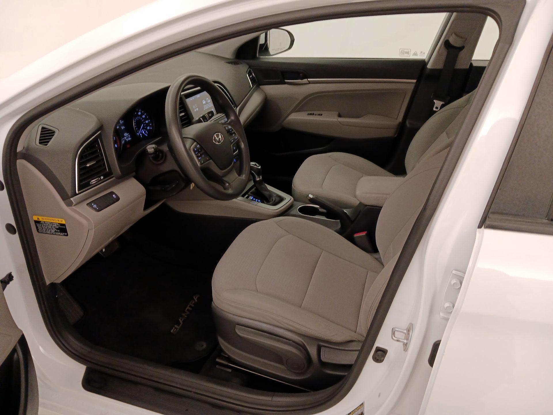 Thumbnail: 2017 Hyundai Elantra - 11