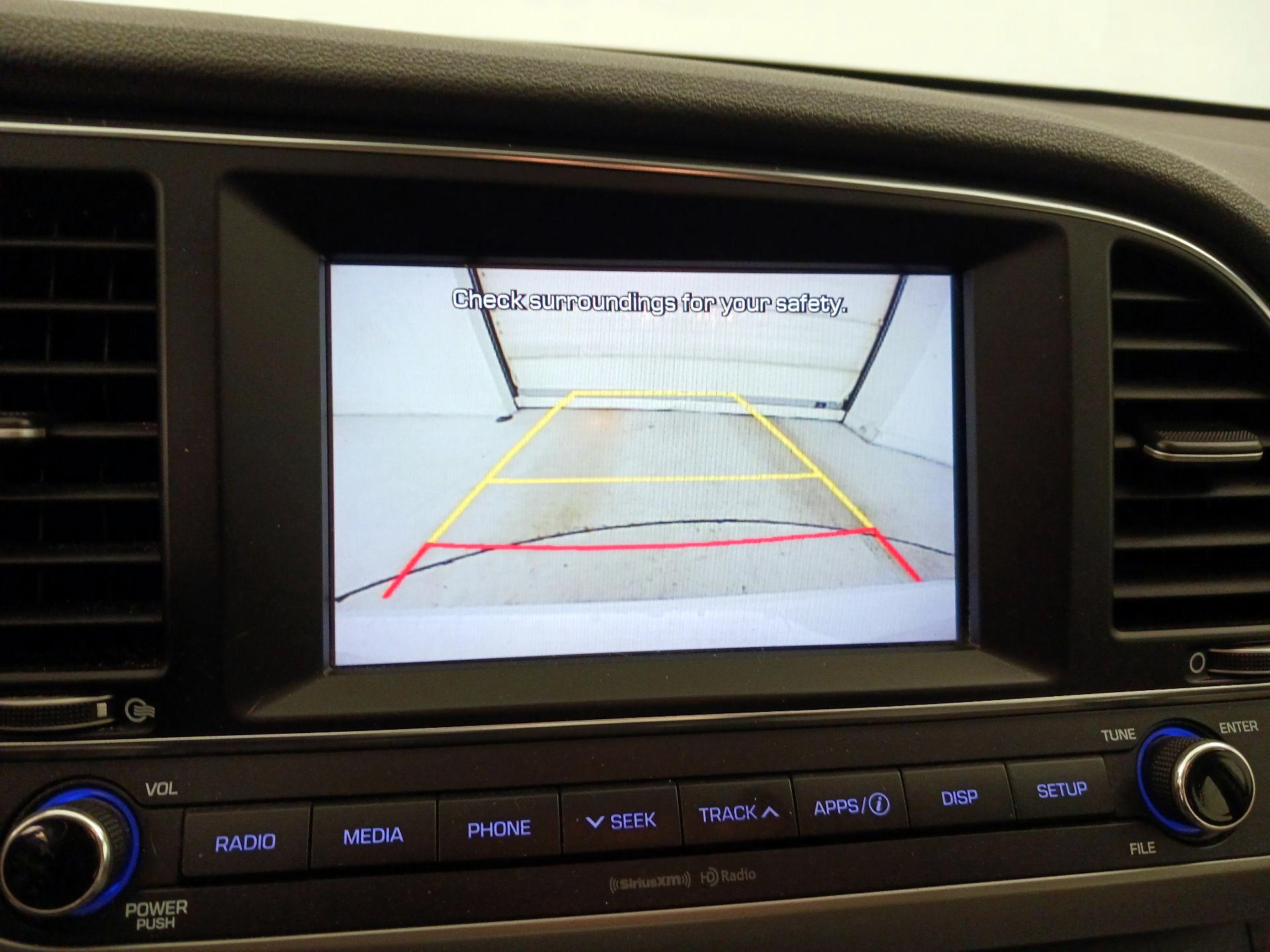 Thumbnail: 2017 Hyundai Elantra - 15