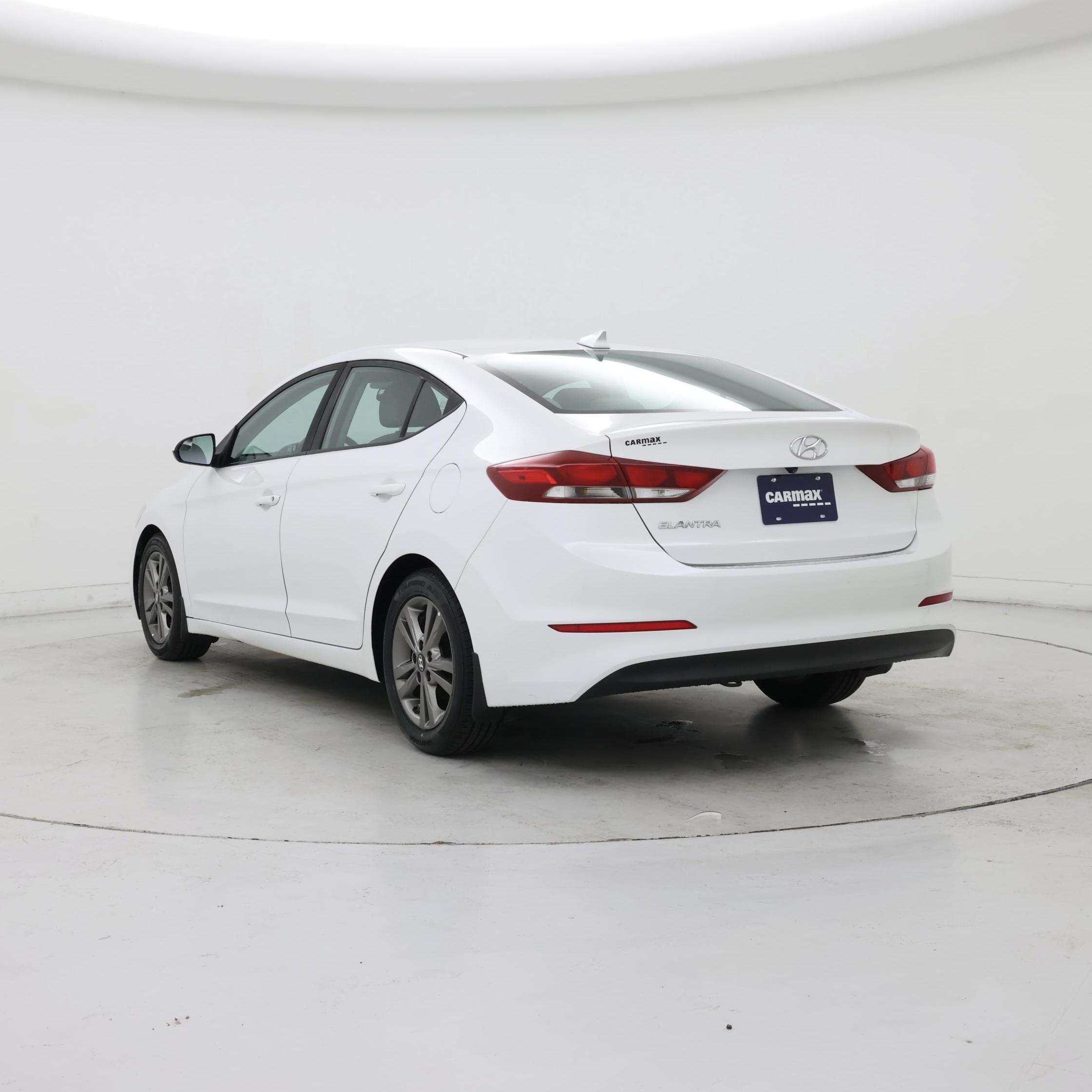 Thumbnail: 2017 Hyundai Elantra - 2