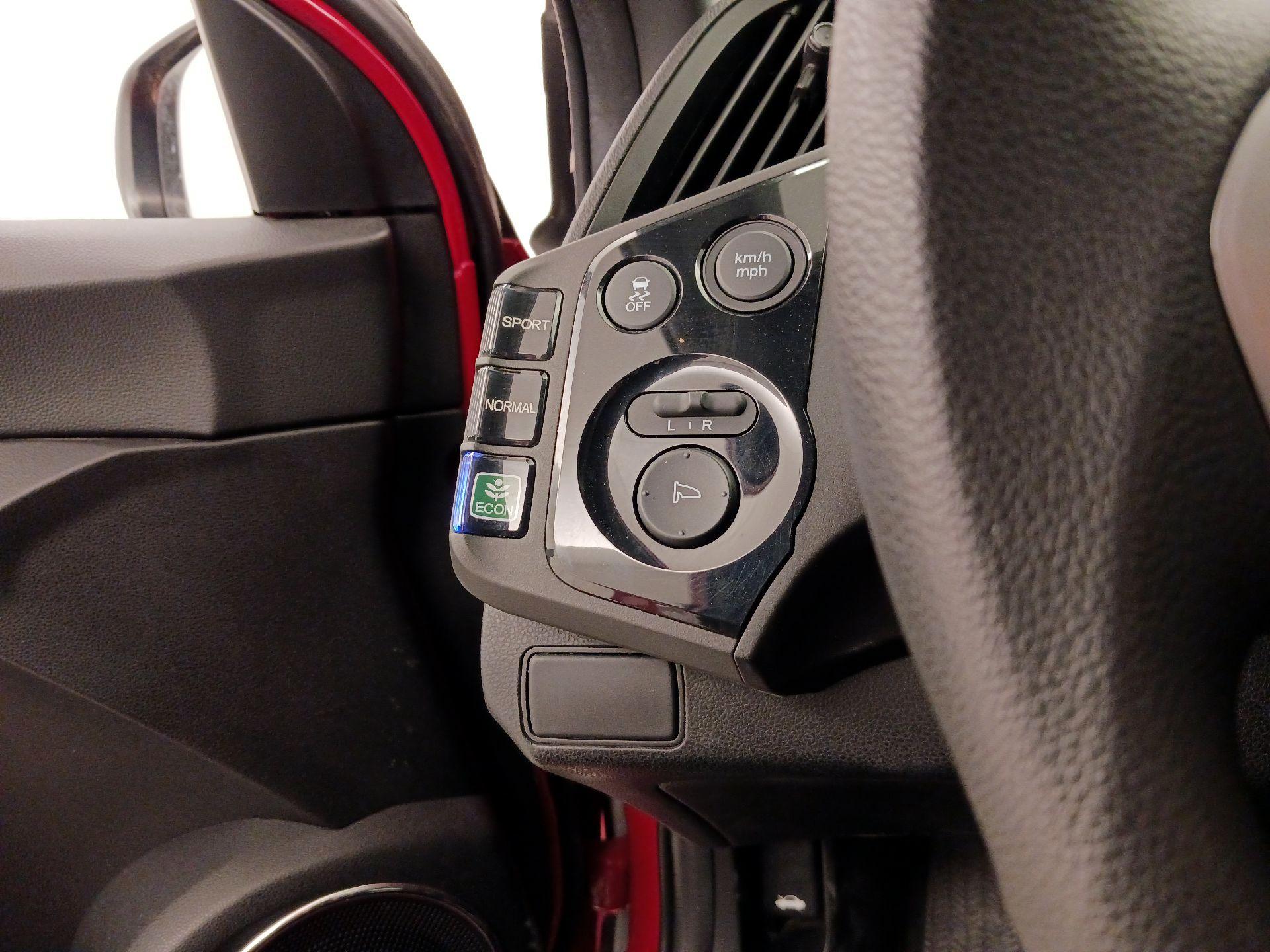 Thumbnail: 2015 Honda CR-Z - 13