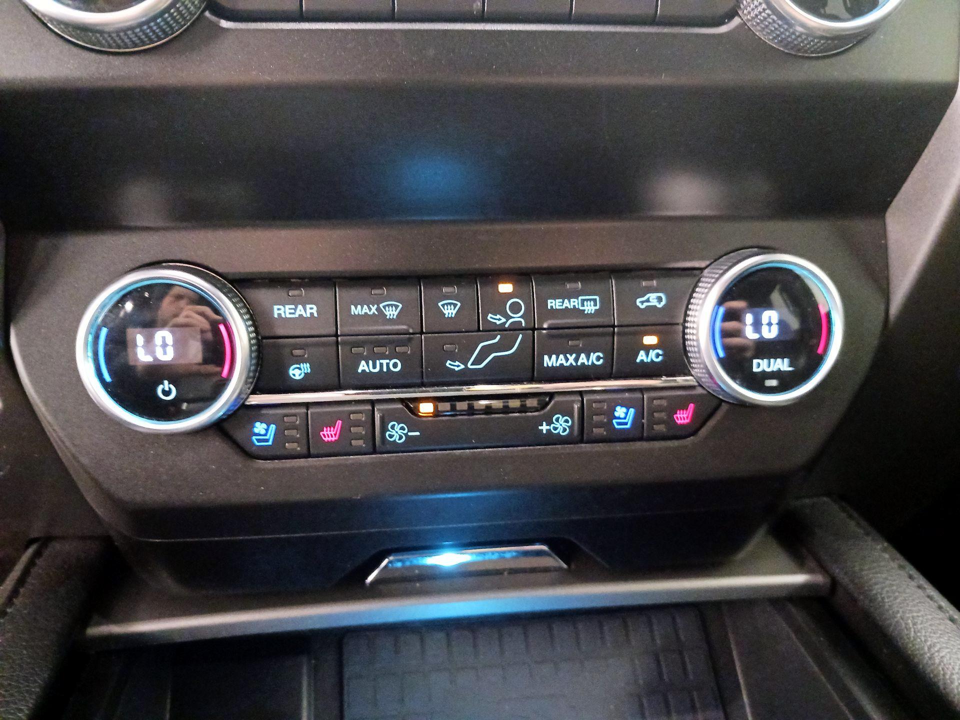 Thumbnail: 2021 Ford Expedition - 17