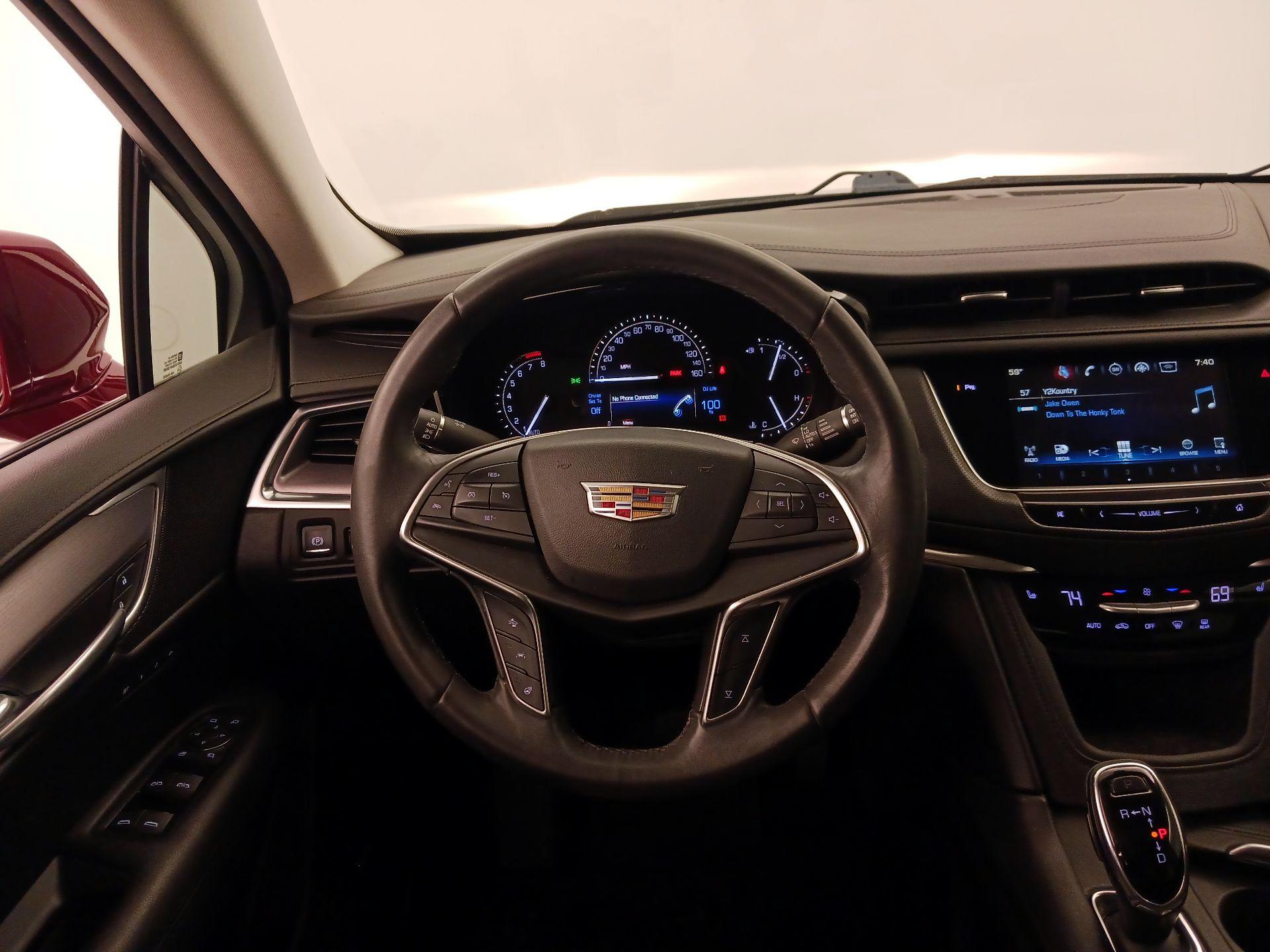 Thumbnail: 2017 Cadillac XT5 - 10