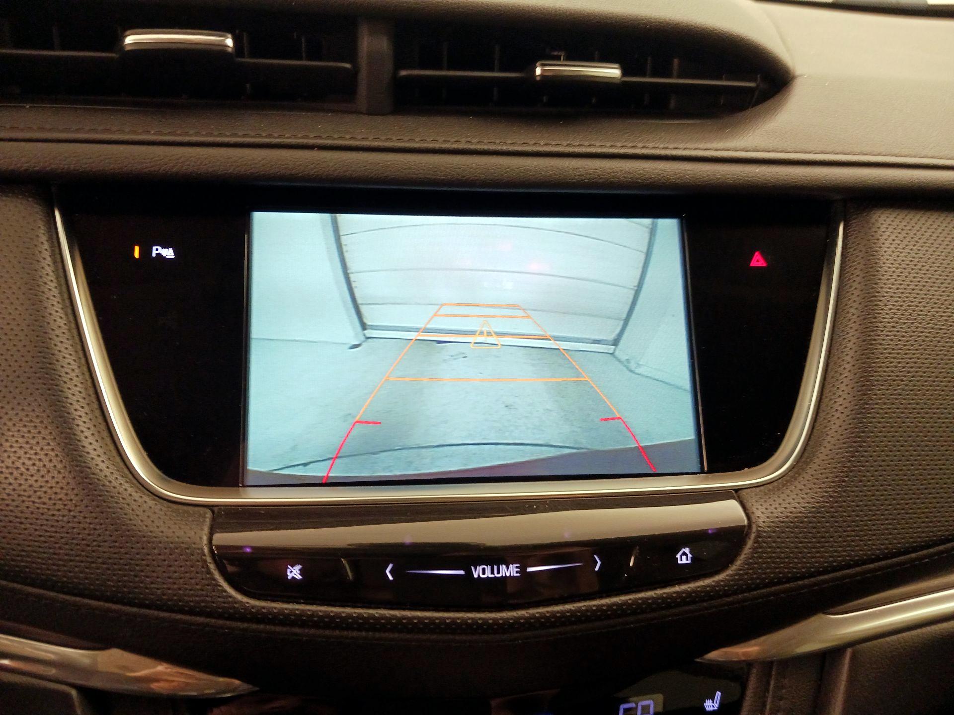 Thumbnail: 2017 Cadillac XT5 - 15