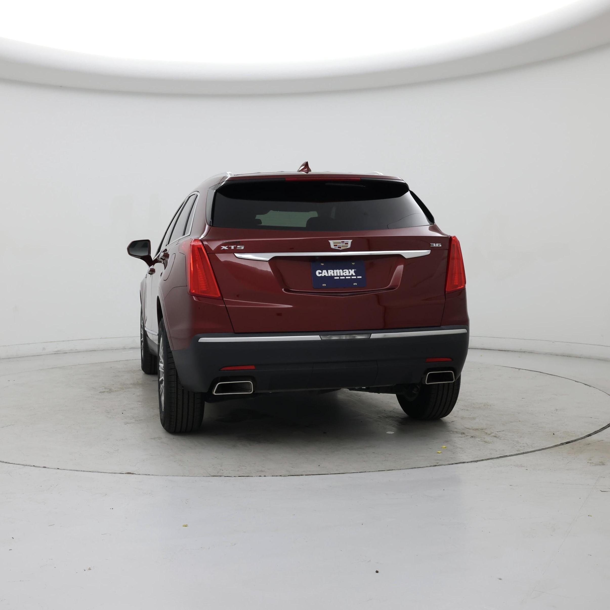 Thumbnail: 2017 Cadillac XT5 - 6