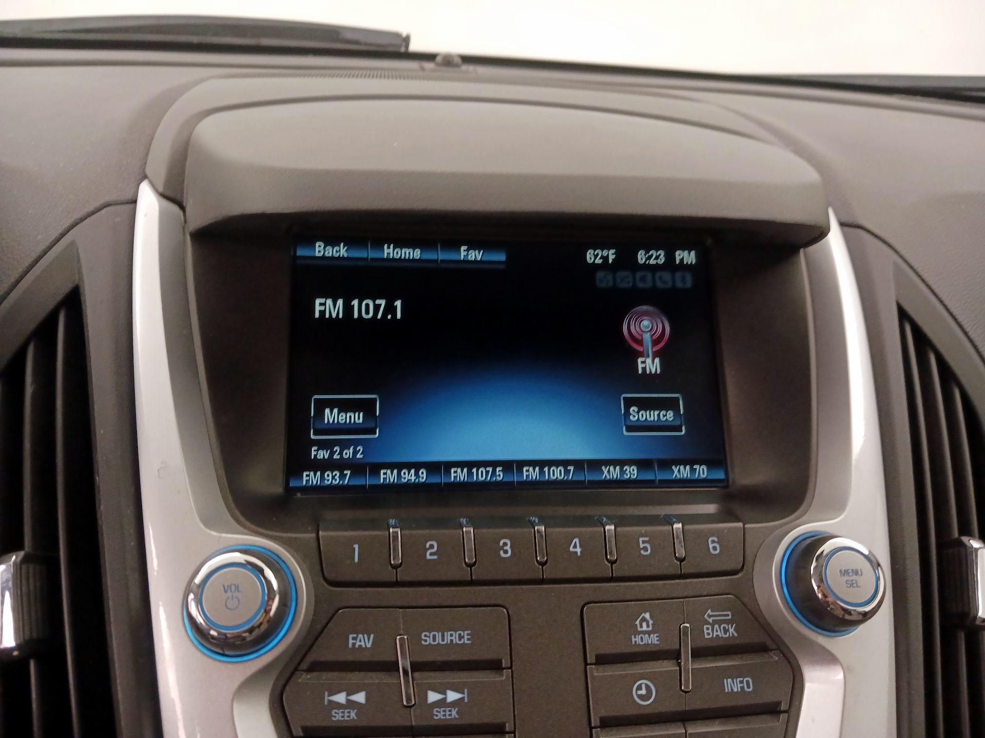 Thumbnail: 2014 Chevrolet Equinox - 14