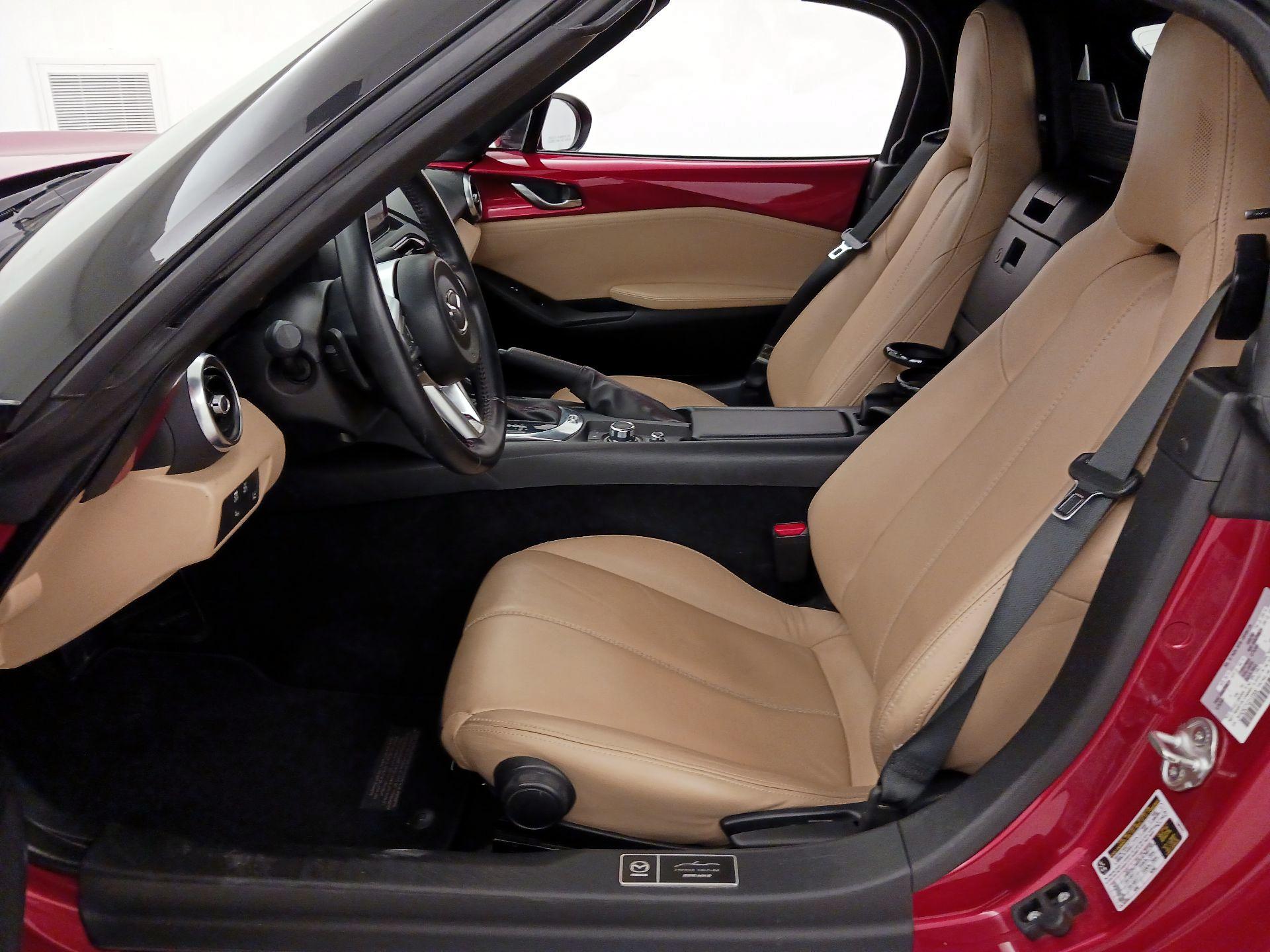 Thumbnail: 2016 Mazda MX-5 Miata - 11